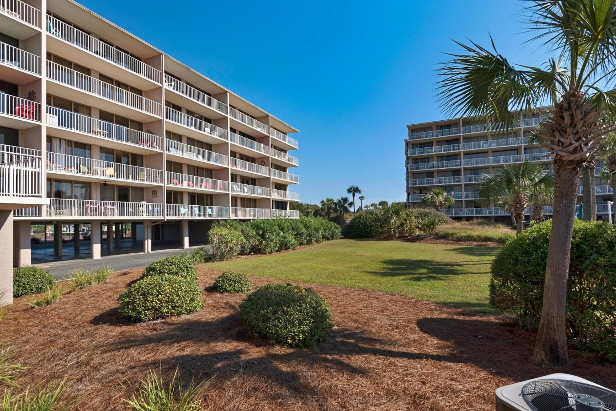Beachfront - Renovated - Gulf view Bedroom - FLPCB5