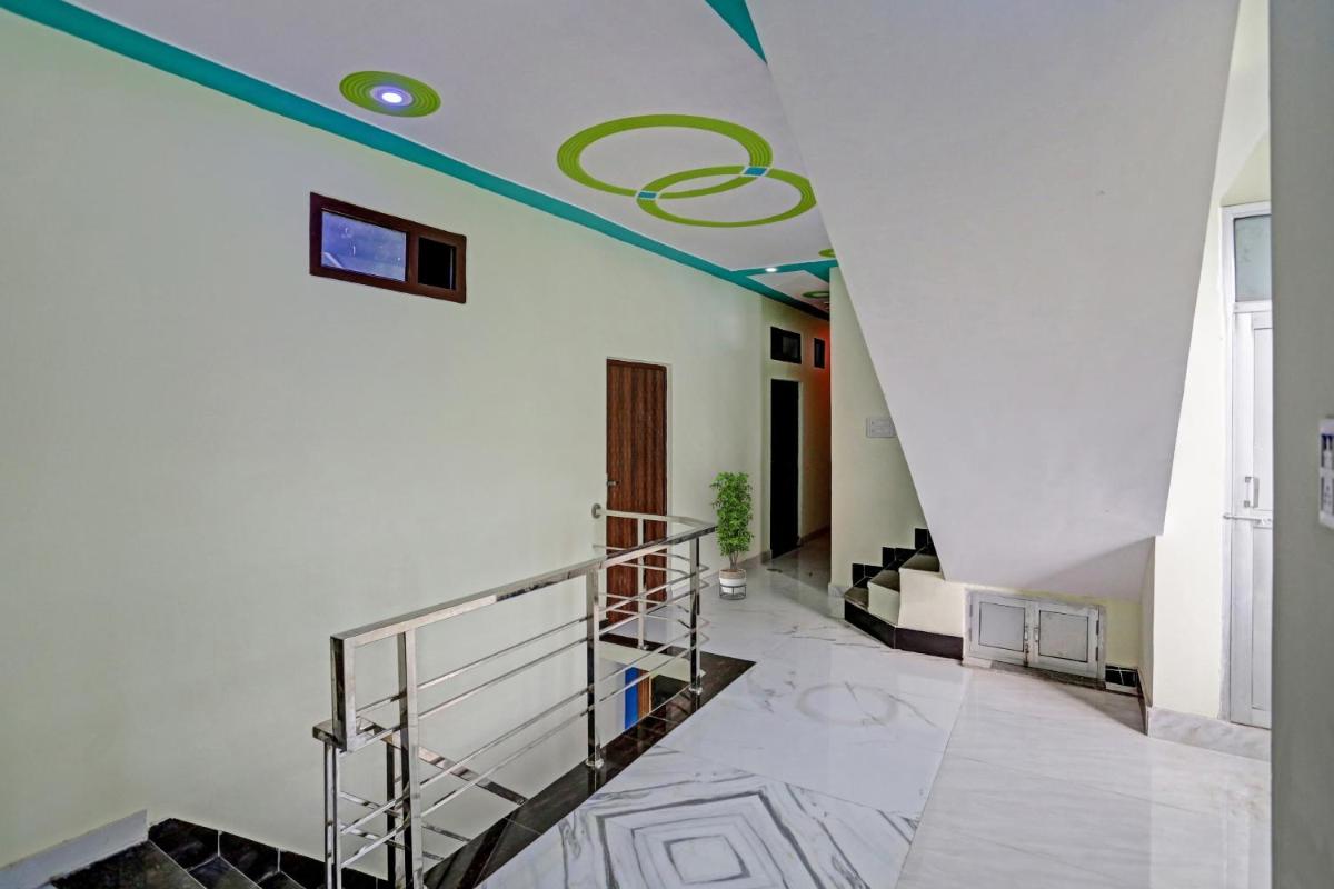 OYO Flagship Green Well Hotel & Restaurant view 4