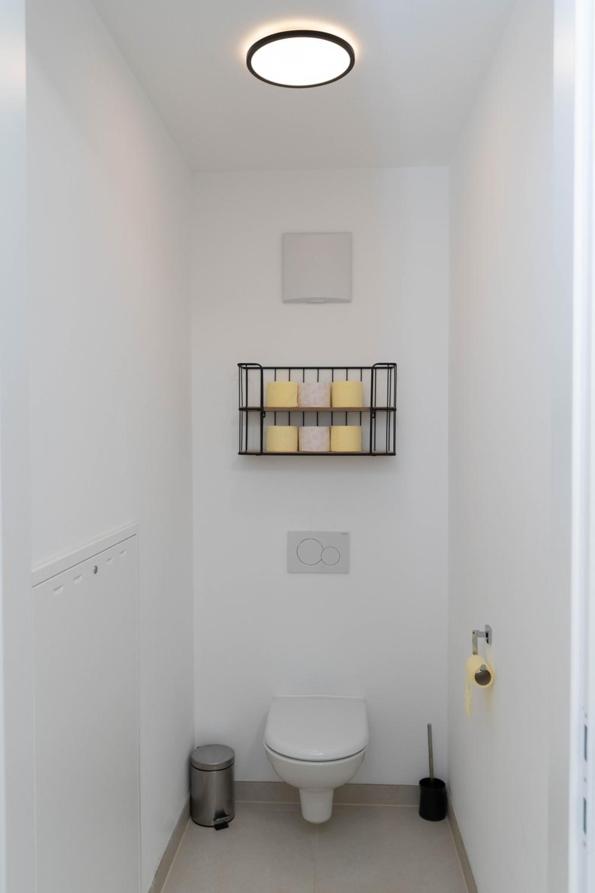 Luxurious apartment with big balcony near city center