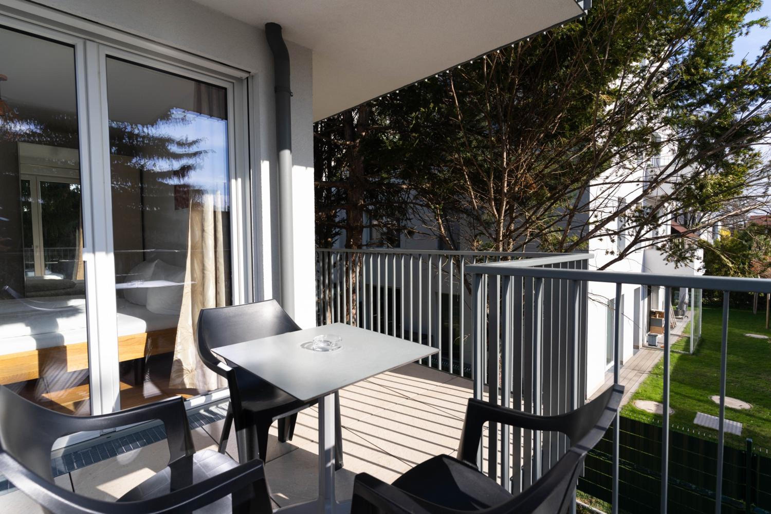 Luxurious apartment with big balcony near city center