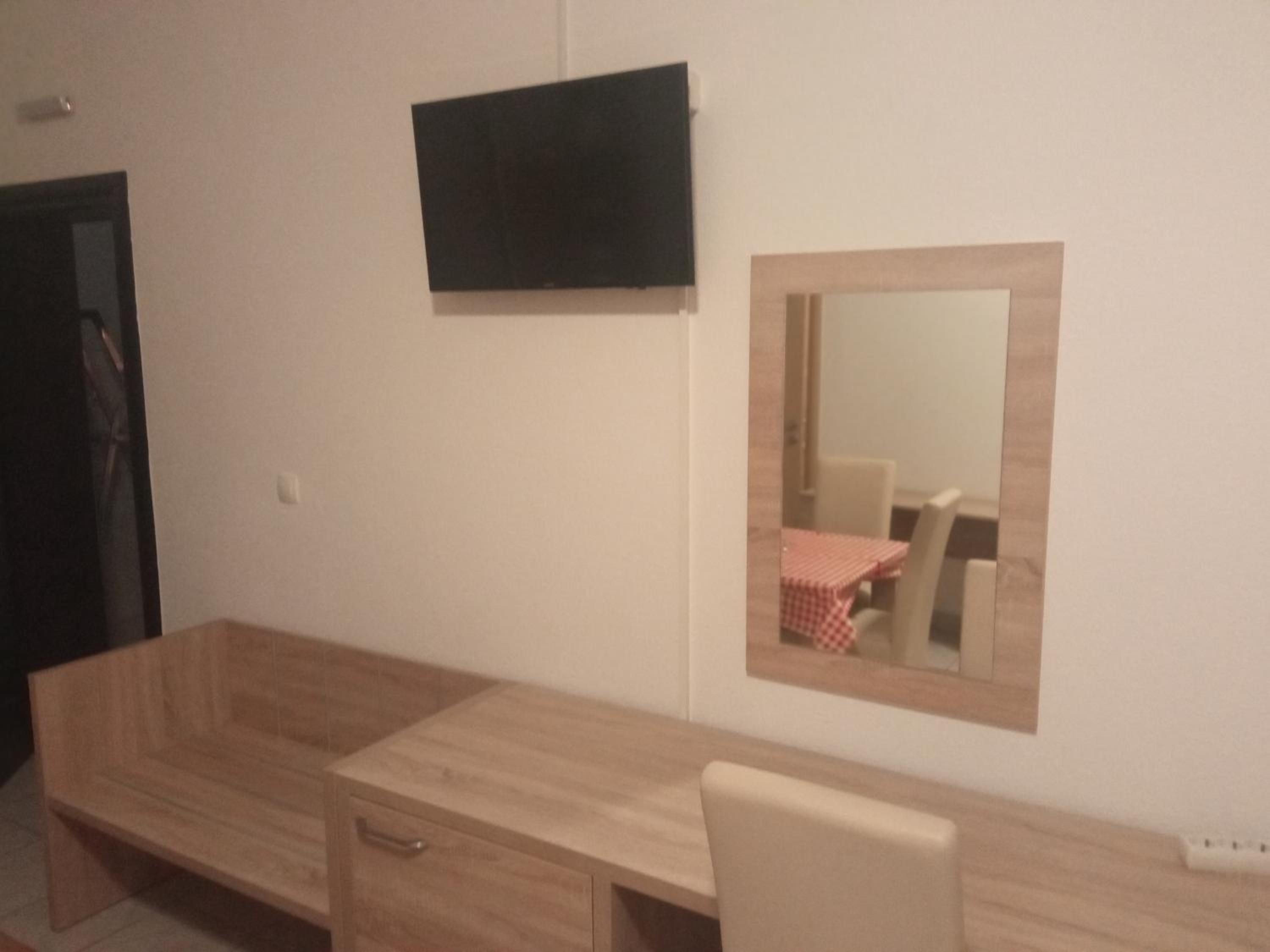 Lovely Home Rooms Center