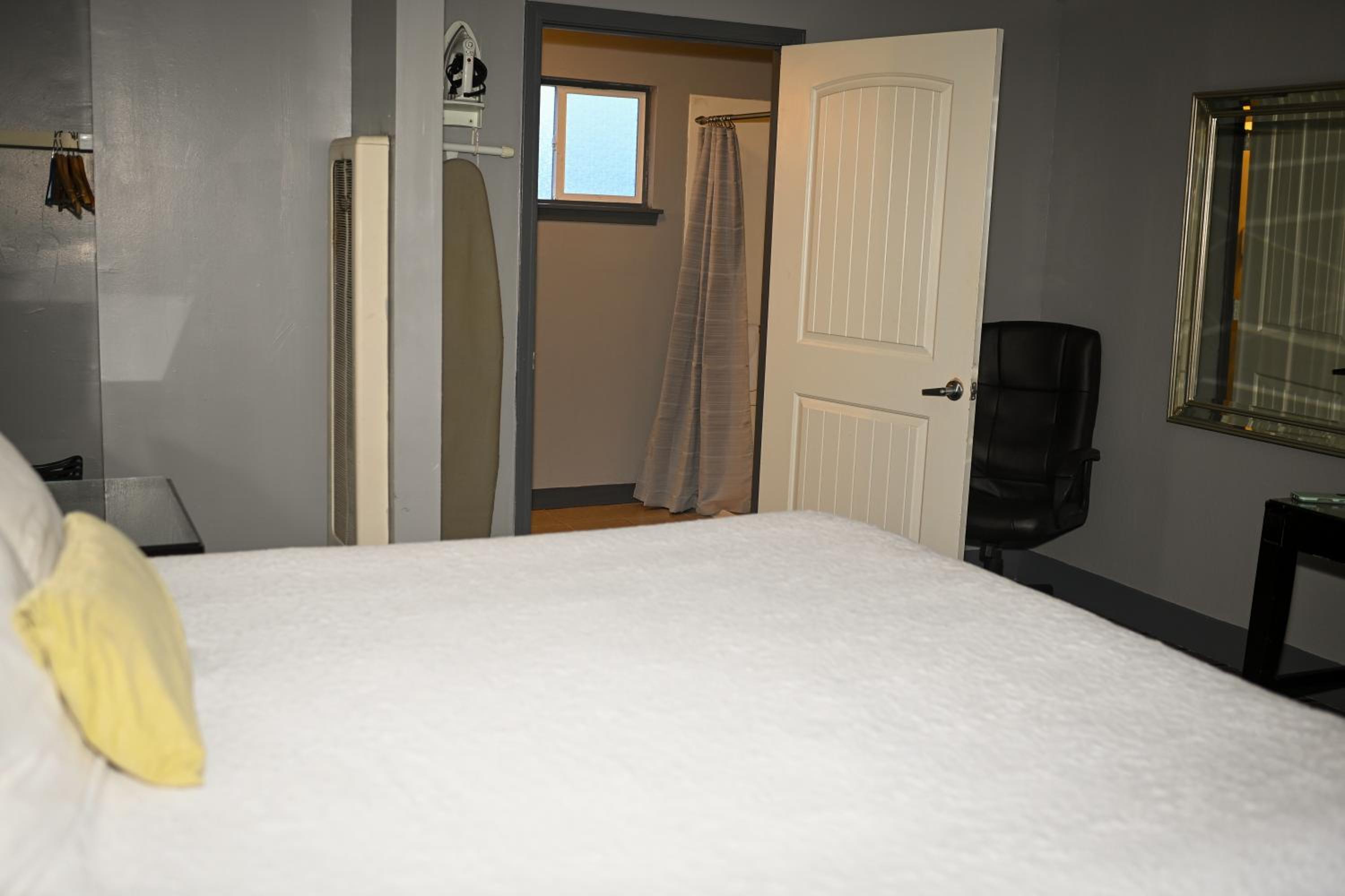 Lake Tahoe Vacations - Budget INN At The Heavenly Gondola - Property Image 4