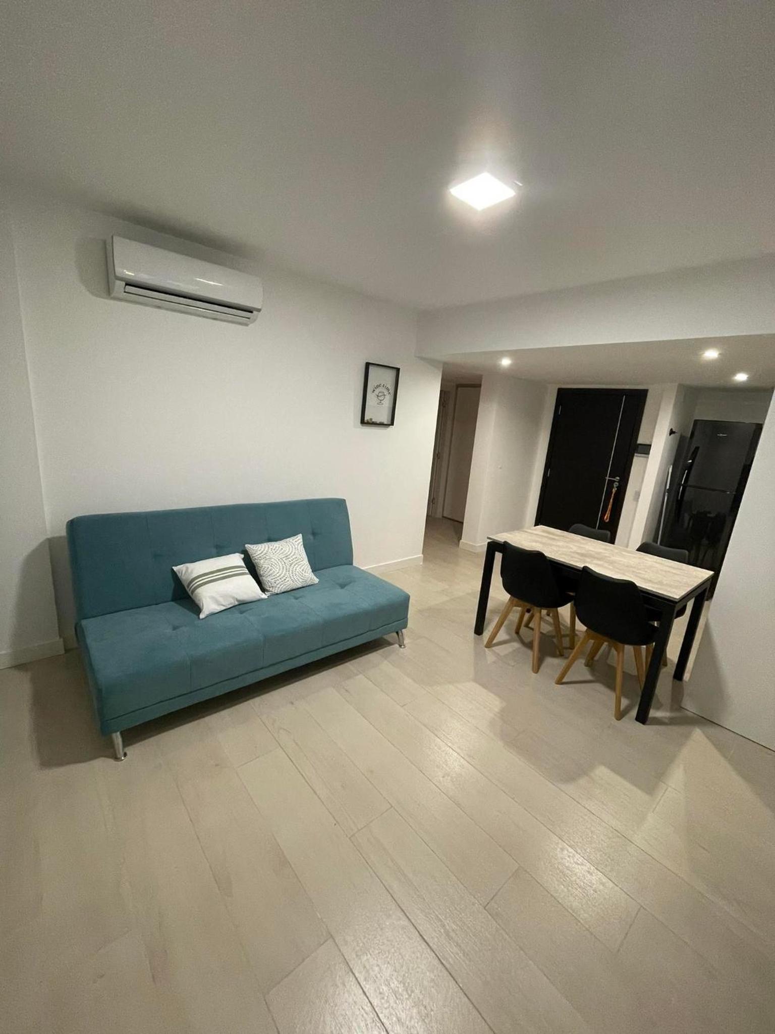 Hotel Nuevo Departamento de categoría de 2 ambientes con cochera y amenities en ROYAL PARK Mar del Plata, excelente ubicación a dos cuadras de la playa - Image 1