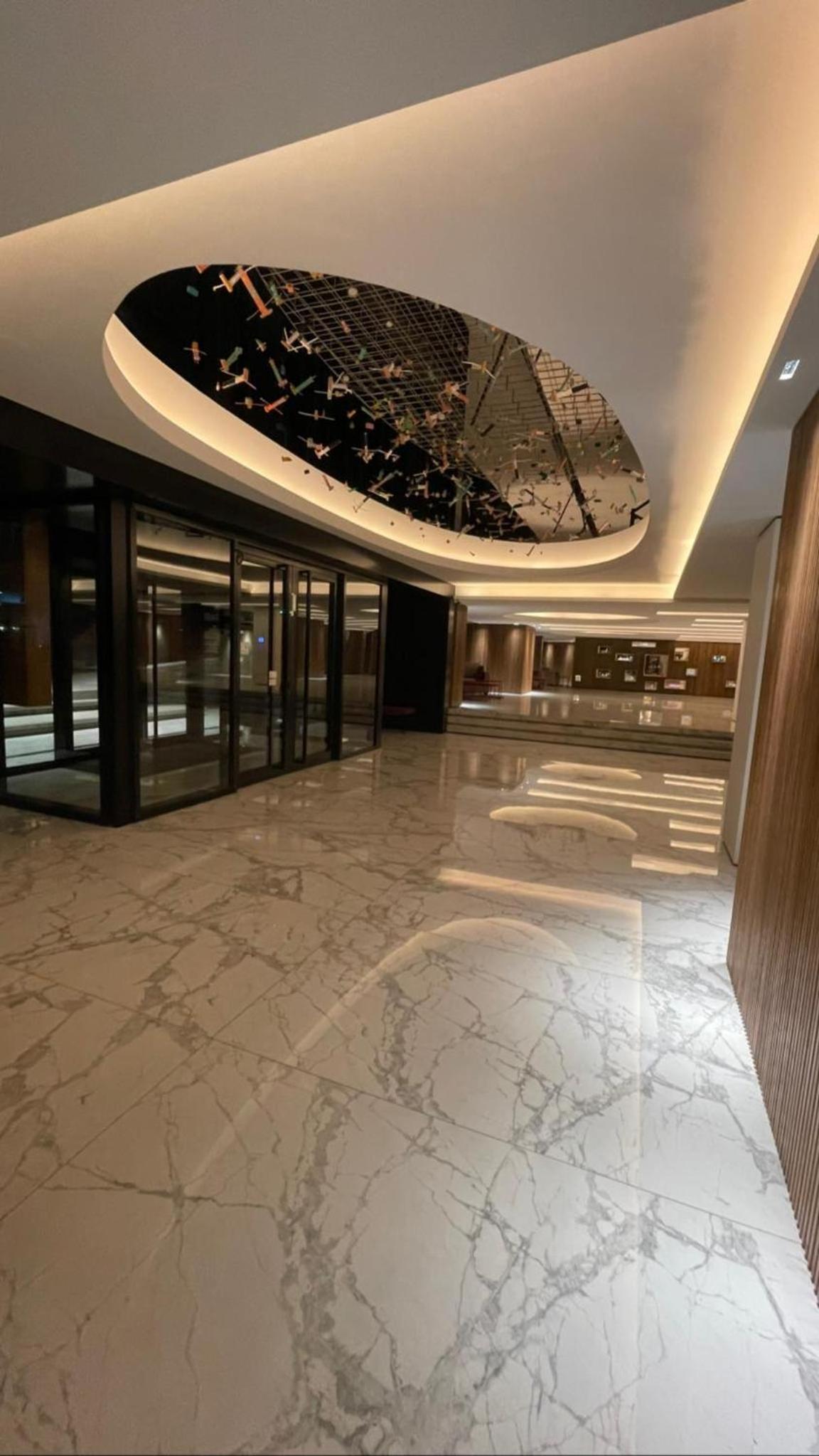 Nuevo Departamento de categoría de 2 ambientes con cochera, gimnasio, pileta climatizada y amenities premium en ROYAL PARK Mar del Plata, excelente ubicaci