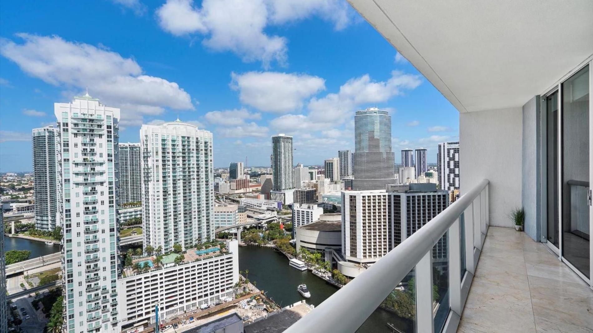 Icon Brickell 1 bed Miami 32nd