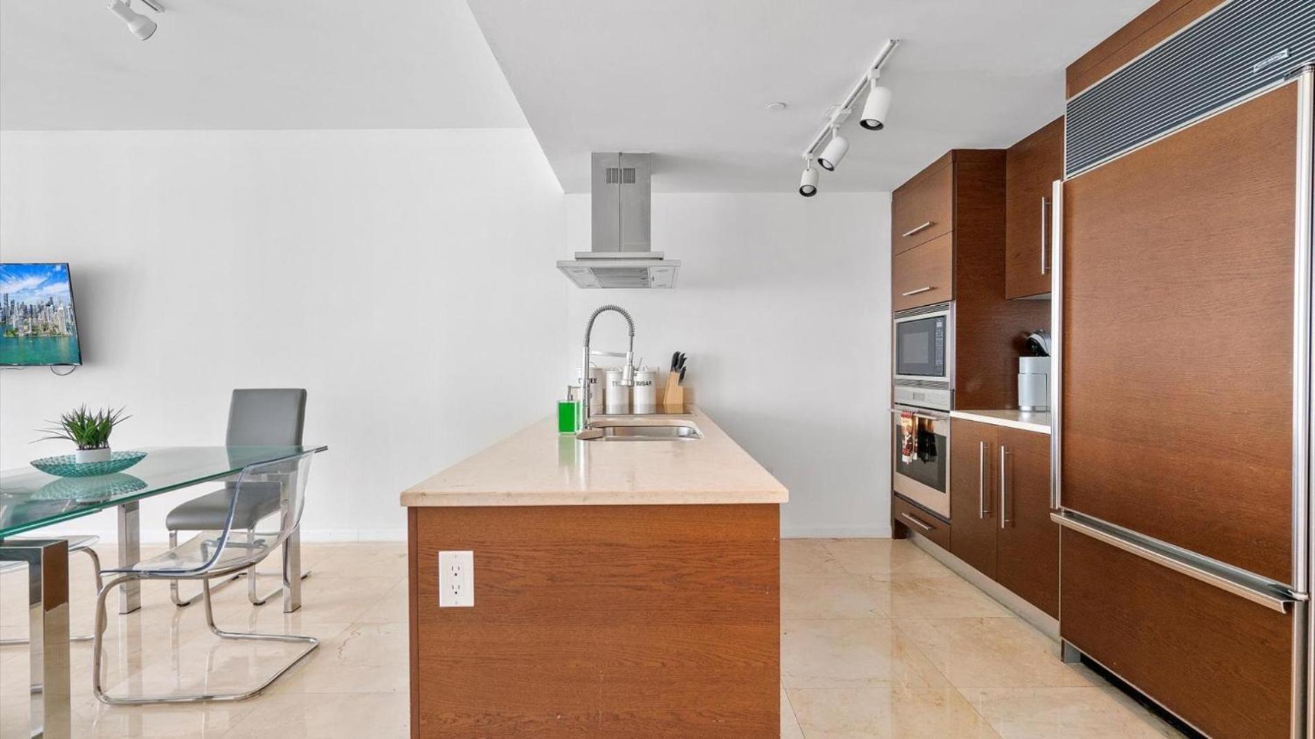 Icon Brickell 1 bed Miami 32nd