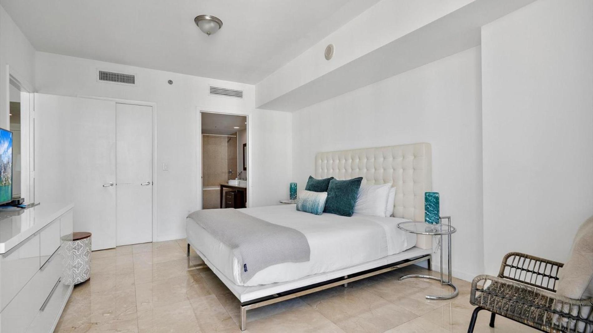 Icon Brickell 1 bed Miami 32nd