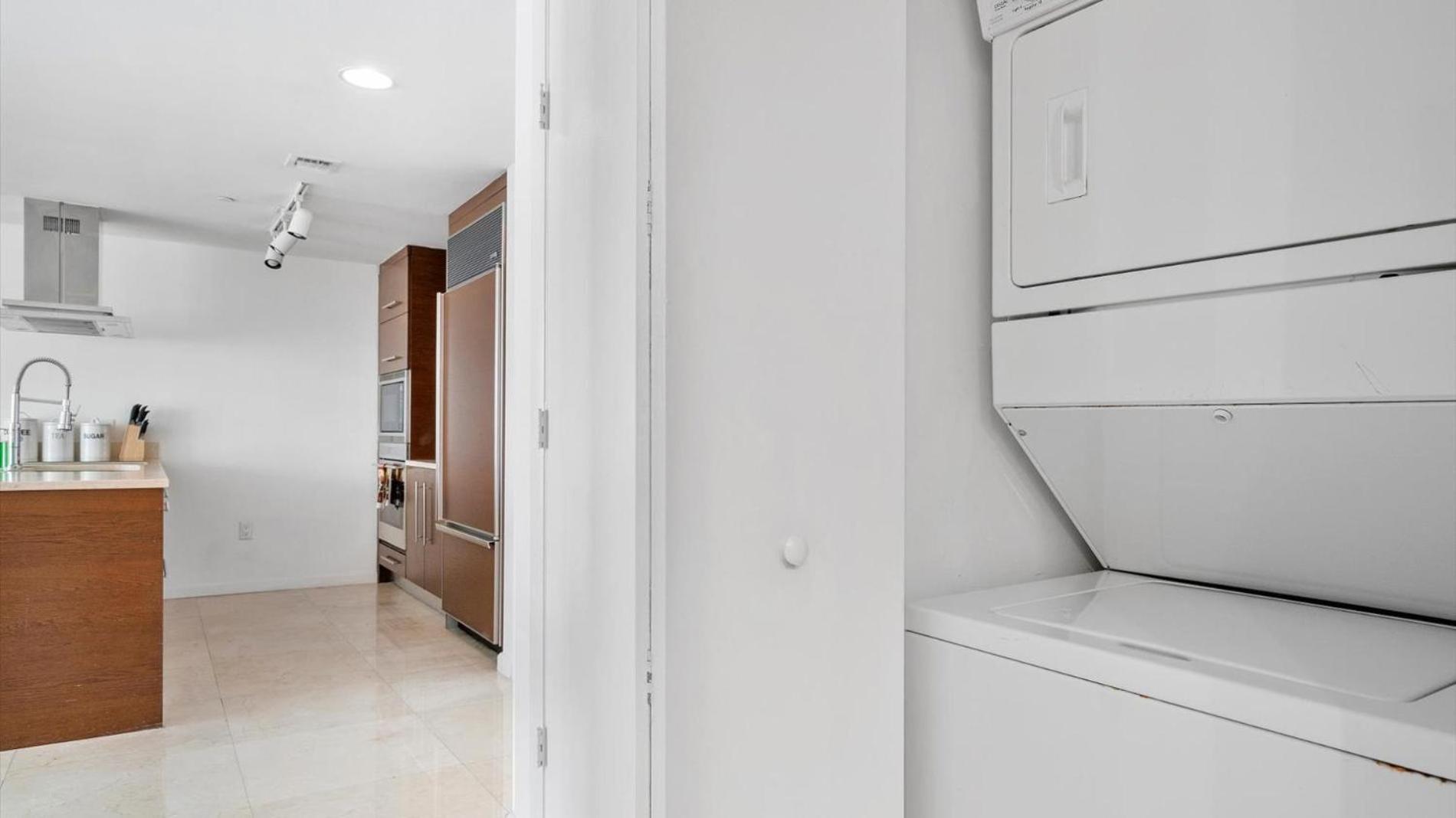 Icon Brickell 1 bed Miami 32nd