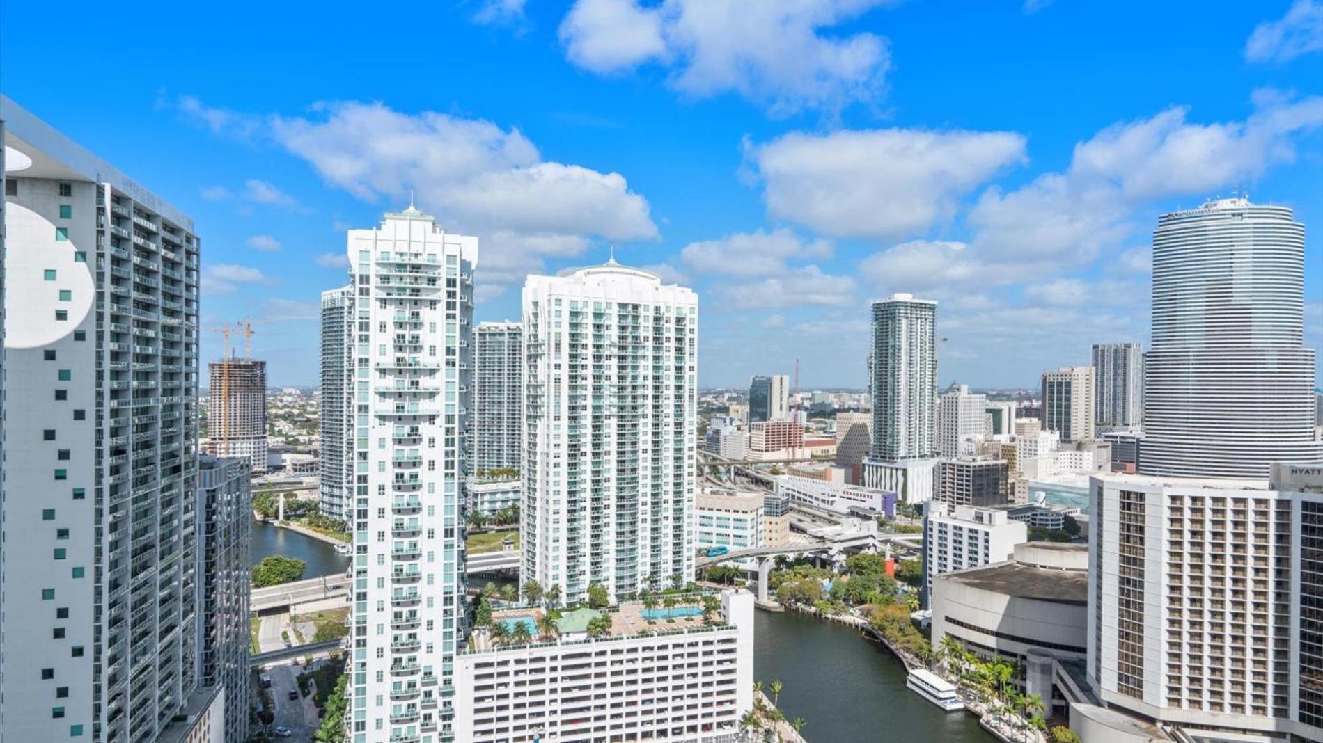 Icon Brickell 1 bed Miami 32nd