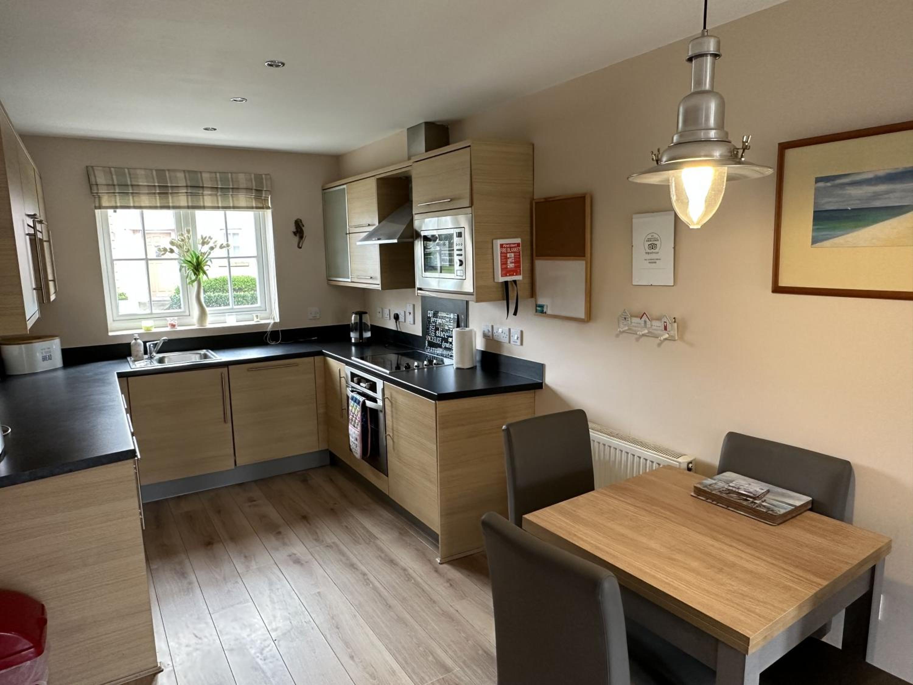 Spoonbill Cottage - Part of the The Bay Filey Holiday Village with pool, gym and direct beach access, pub, restaurant, tennis and meadows walks