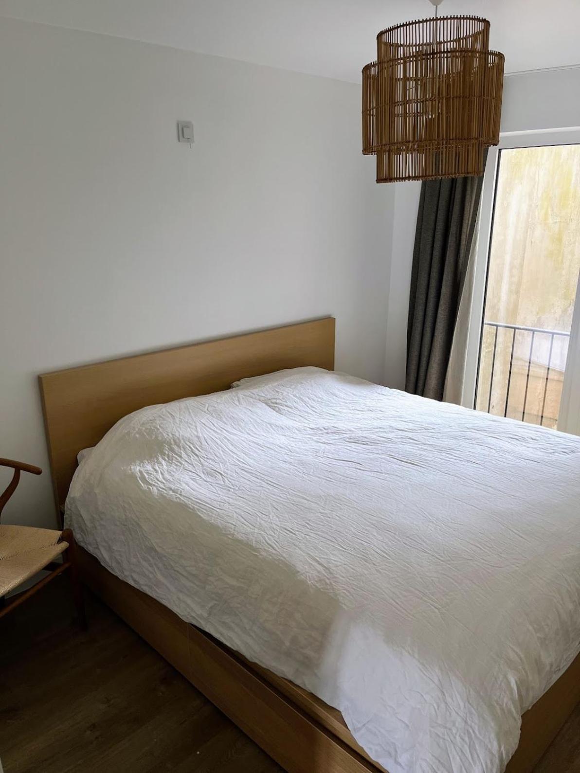 Seaview Heist: 3-Bedroom Flat by the Beach