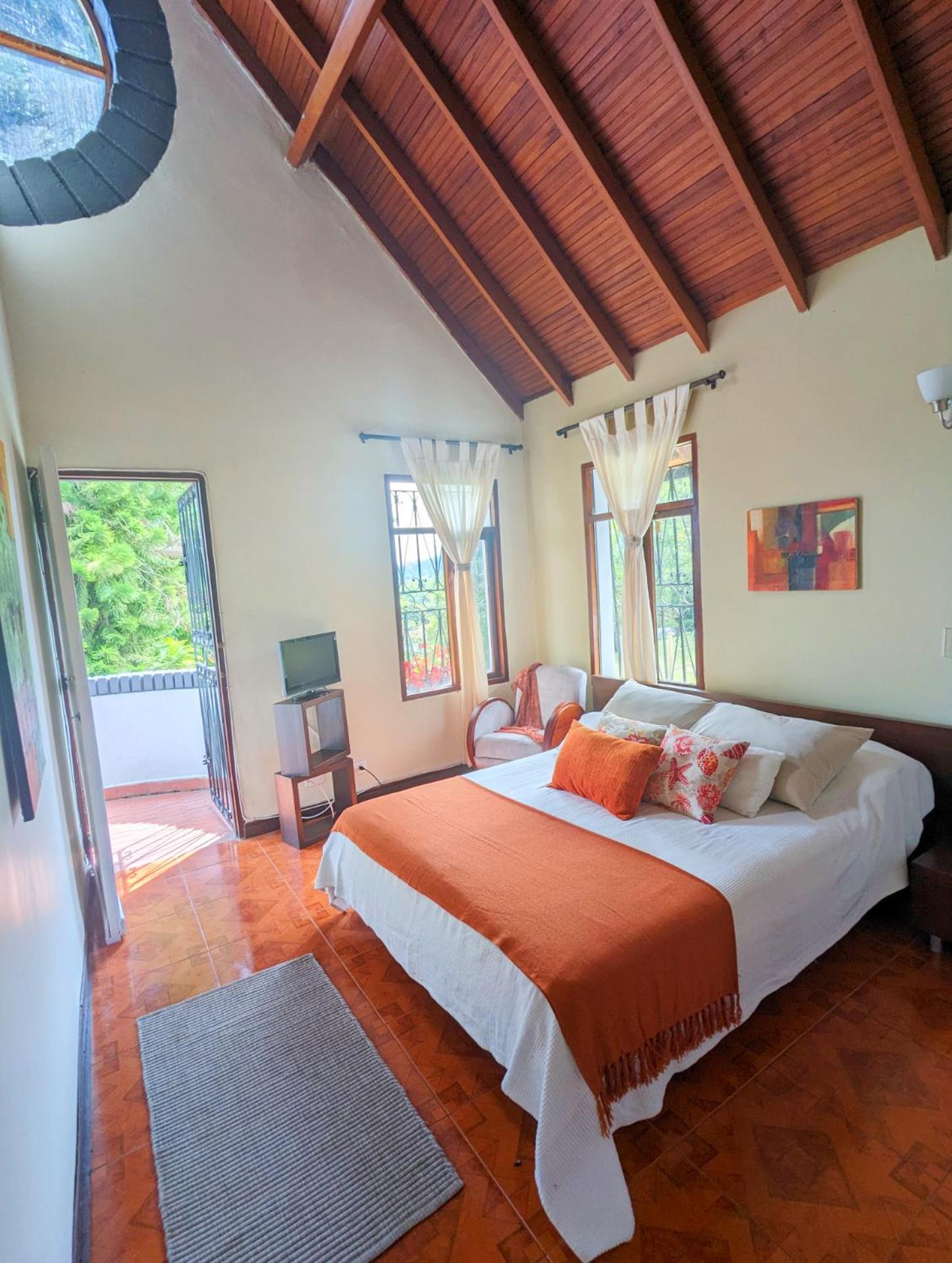 Hermosa Finca El Castillo - Excelente Ubicación Rionegro Marinilla