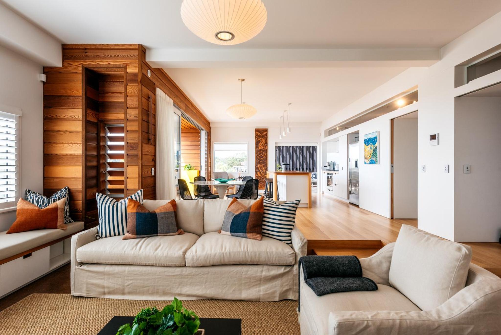 Oneroa Beach Apartment view 5
