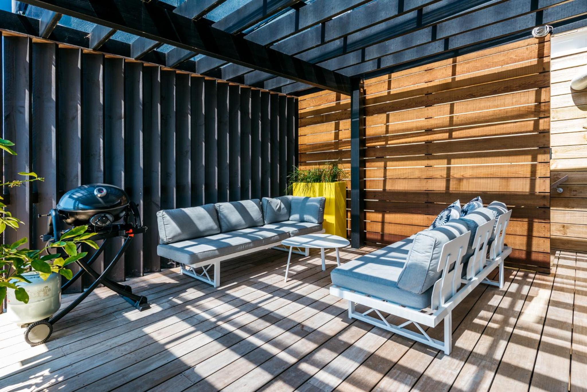 Oneroa Beach Apartment view 2