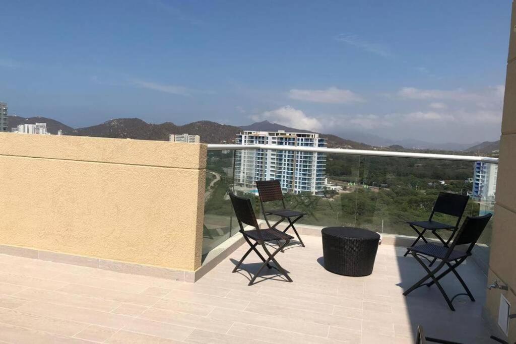 Amazing Penthouse ZAZUE