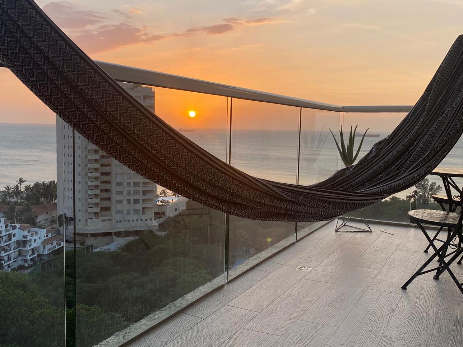 Amazing Penthouse ZAZUE
