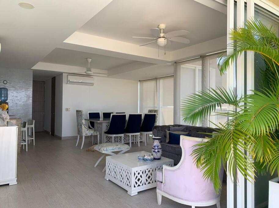Amazing Penthouse ZAZUE