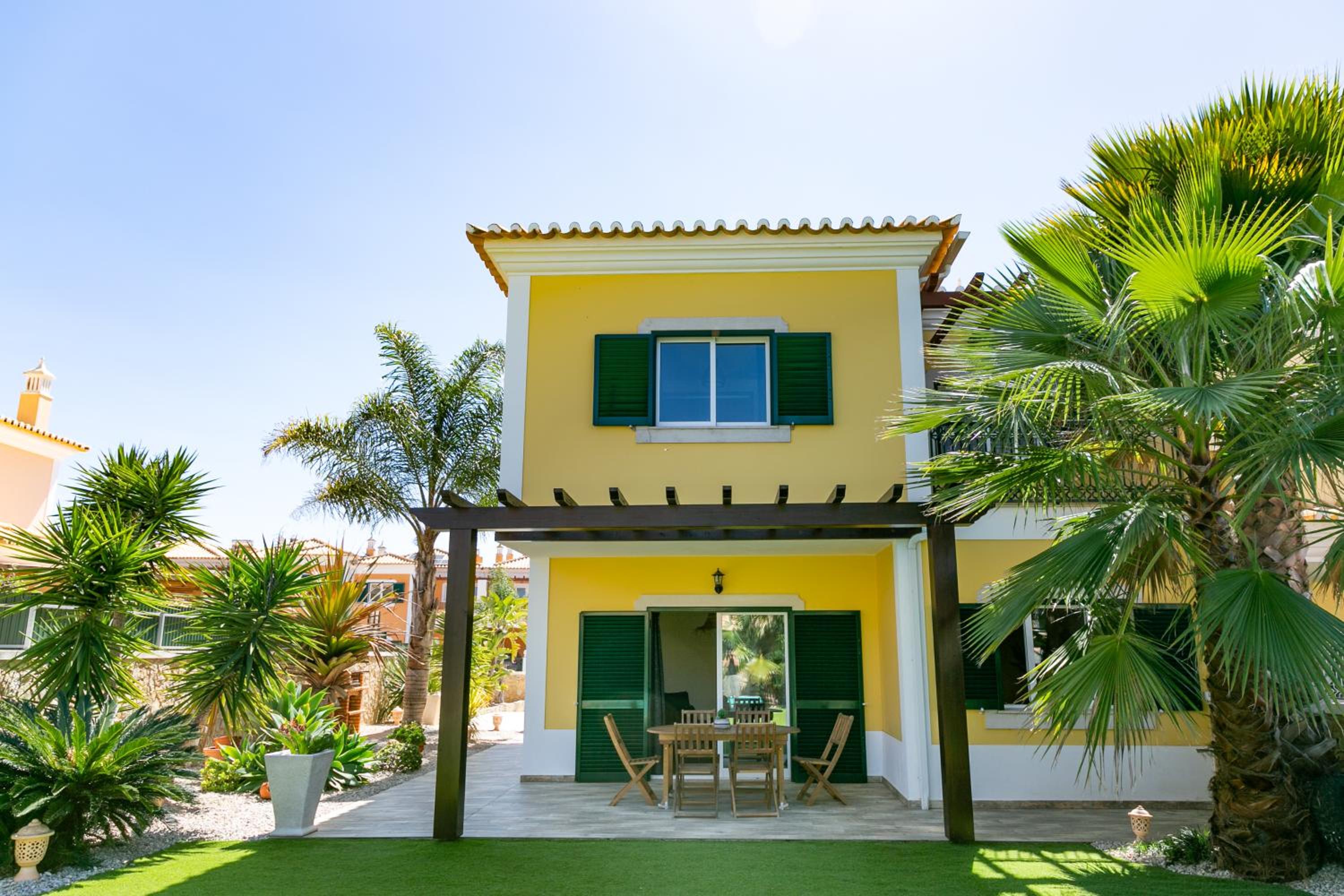 Dream villa with private pool view 4