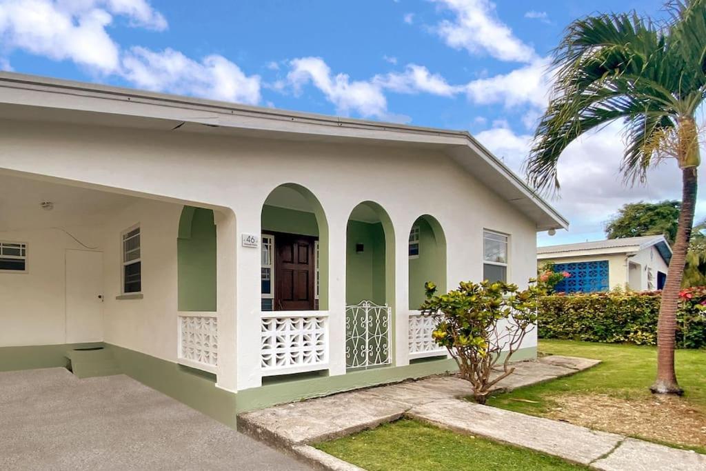 Hotel Private 3BR Tropical Paradise near Oistins - Image 1