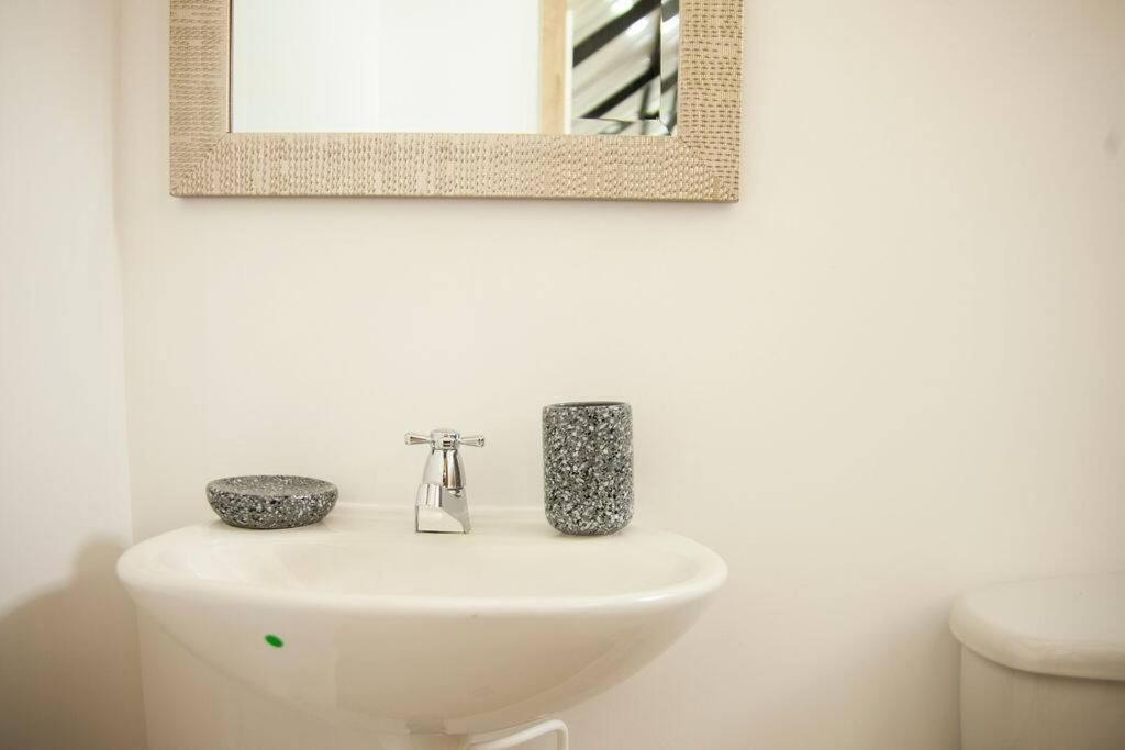 Cozy Apartment Rocks Guatape