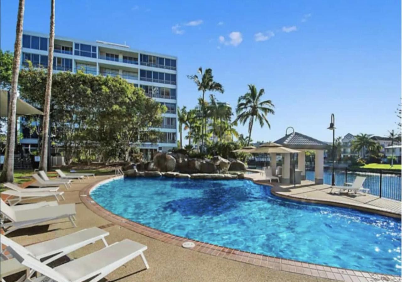 Paradise Island Resort Surfers Paradise - Garden Suite - Image 4