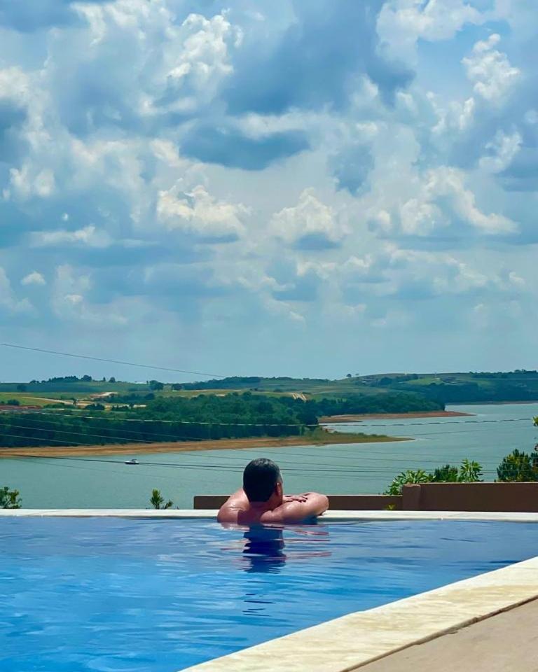 Chácara Arena JK com Piscina integrada com Sauna e Hidromassagem