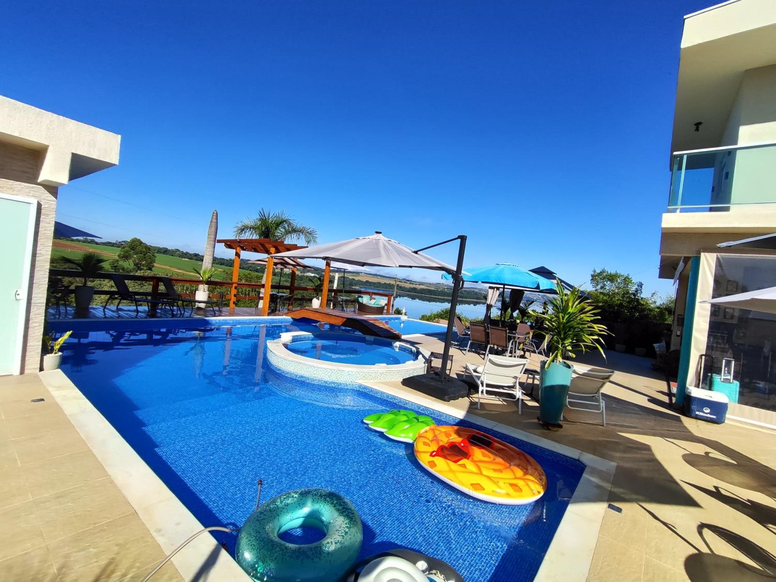 Chácara Arena JK com Piscina integrada com Sauna e Hidromassagem