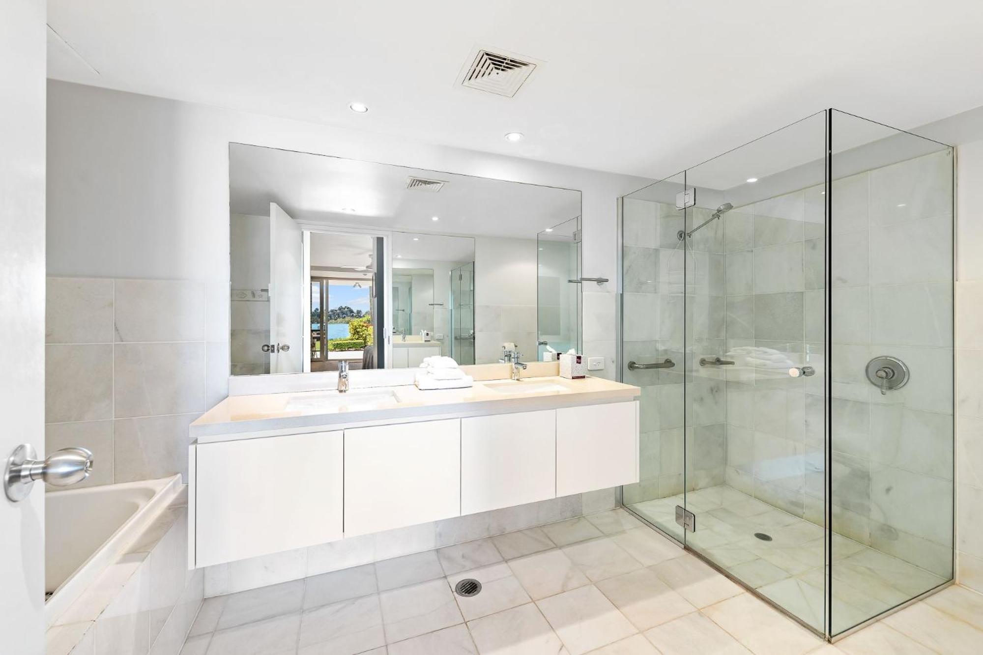 Noosa Quays Waterfront Accomodation