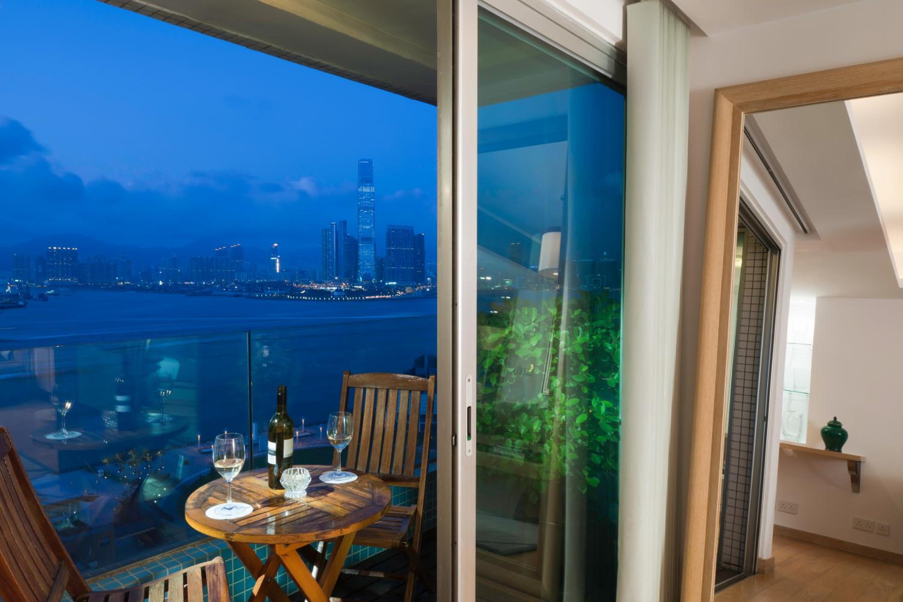 CHI Residences 120