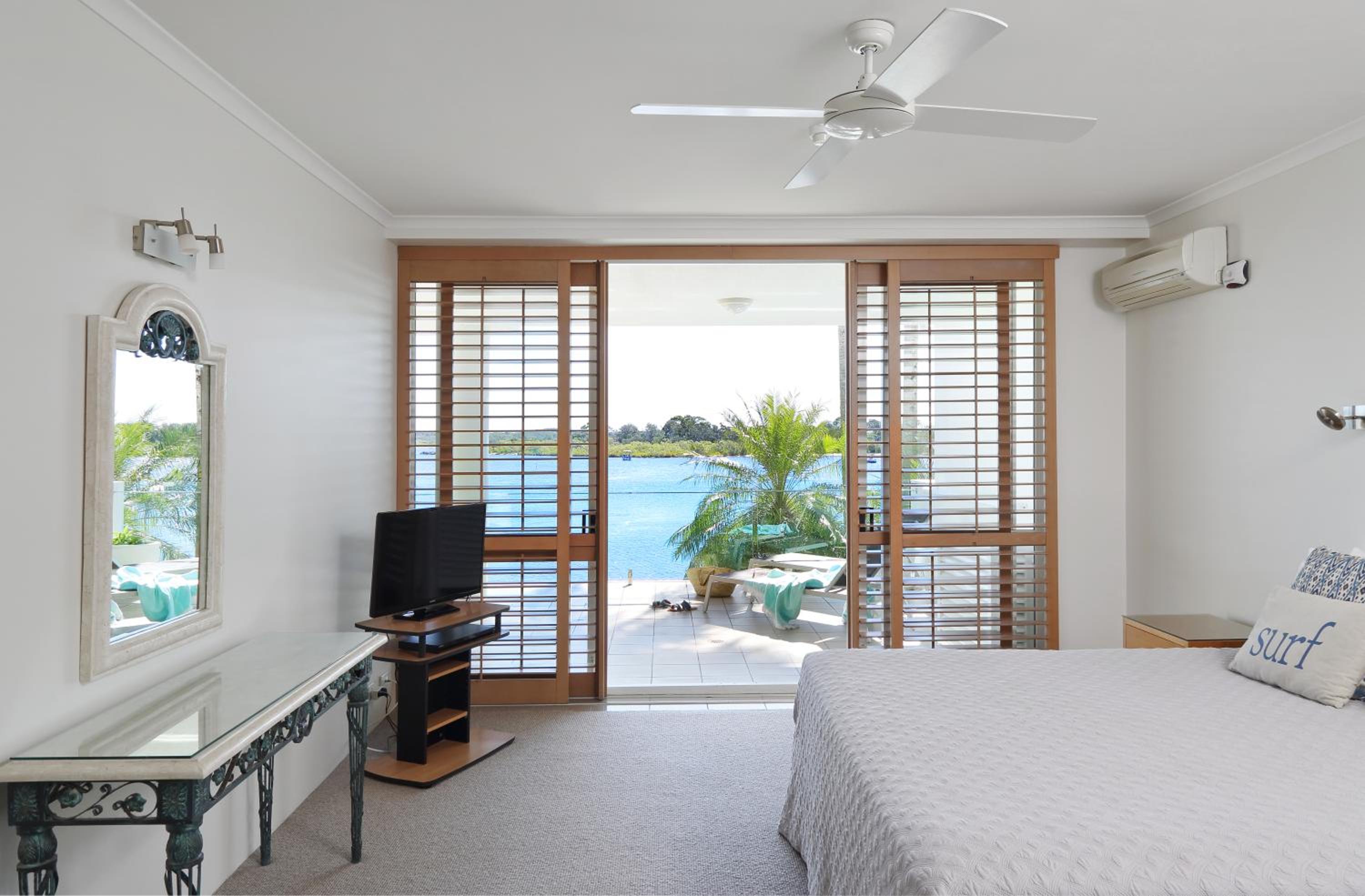 Noosa Quays Waterfront Accomodation