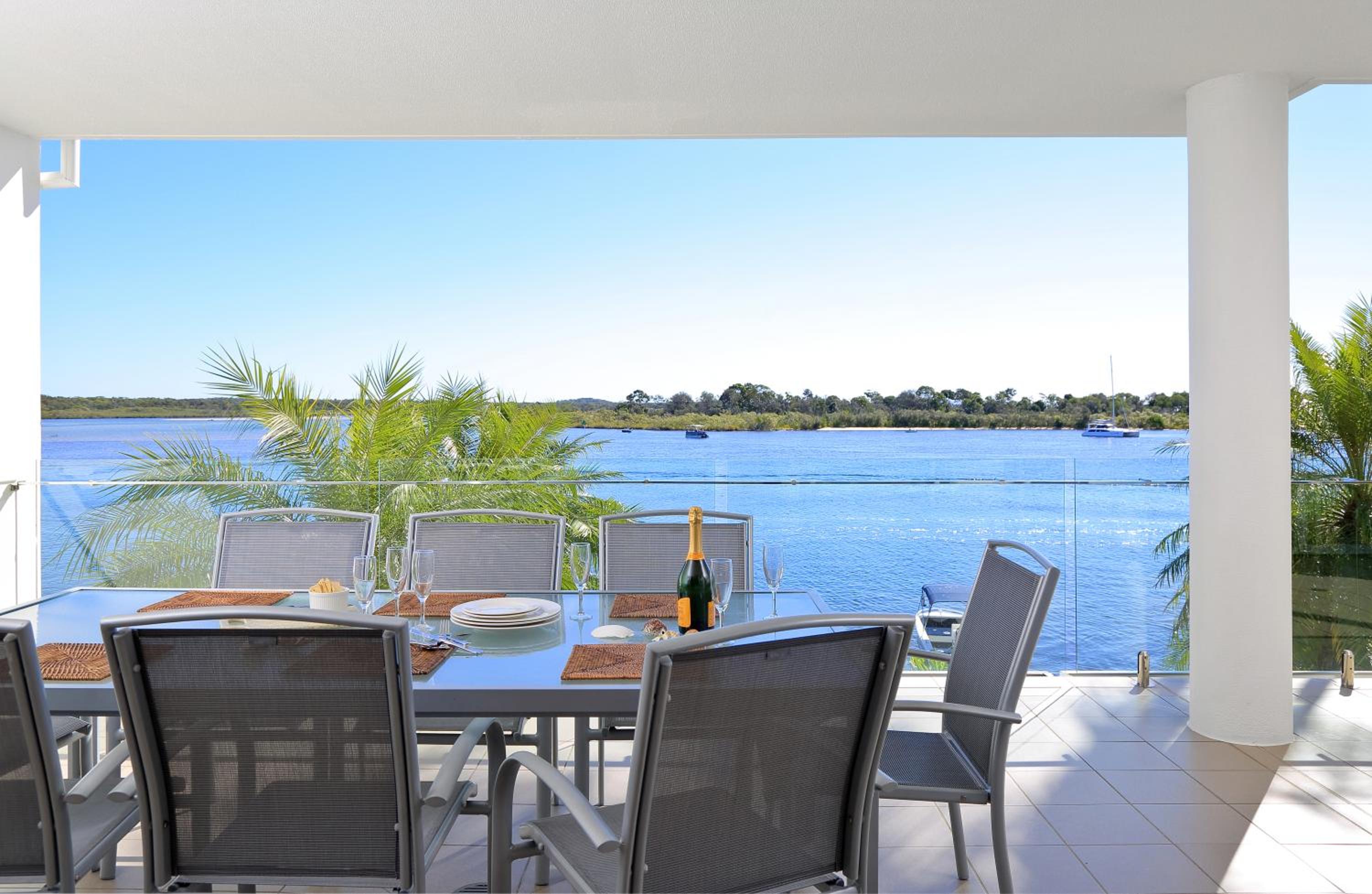 Noosa Quays Waterfront Accomodation