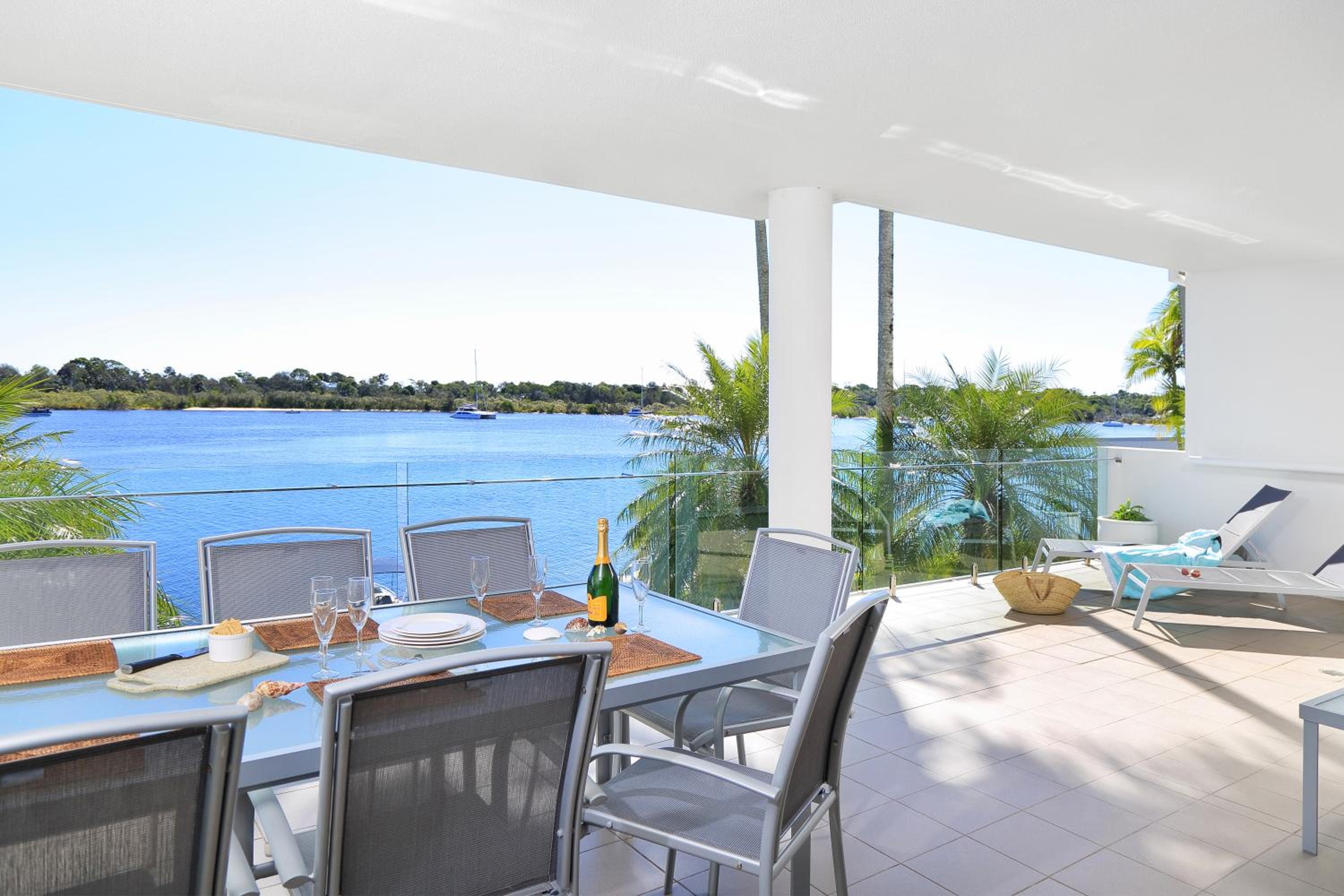 Noosa Quays Waterfront Accomodation