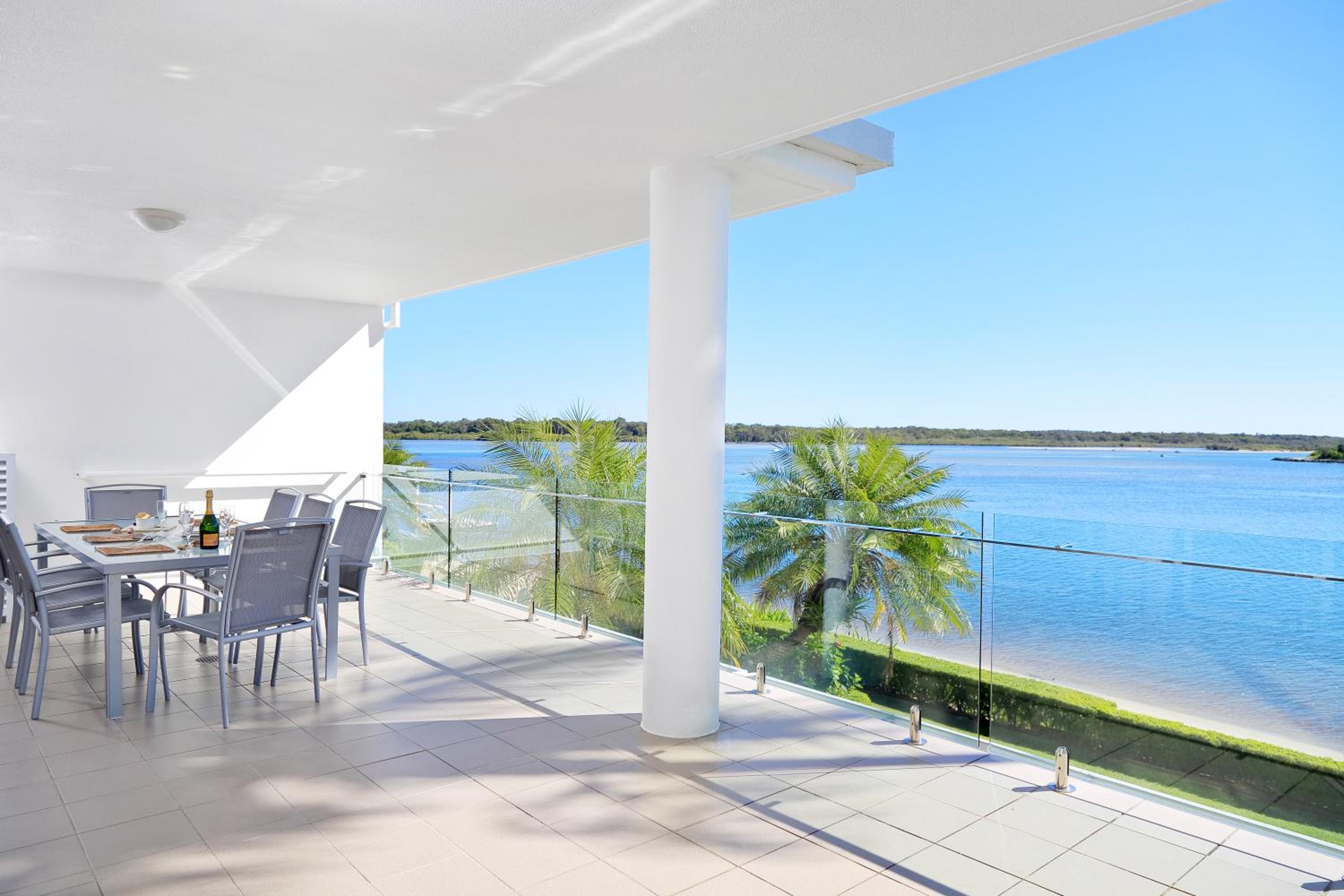 Noosa Quays Waterfront Accomodation