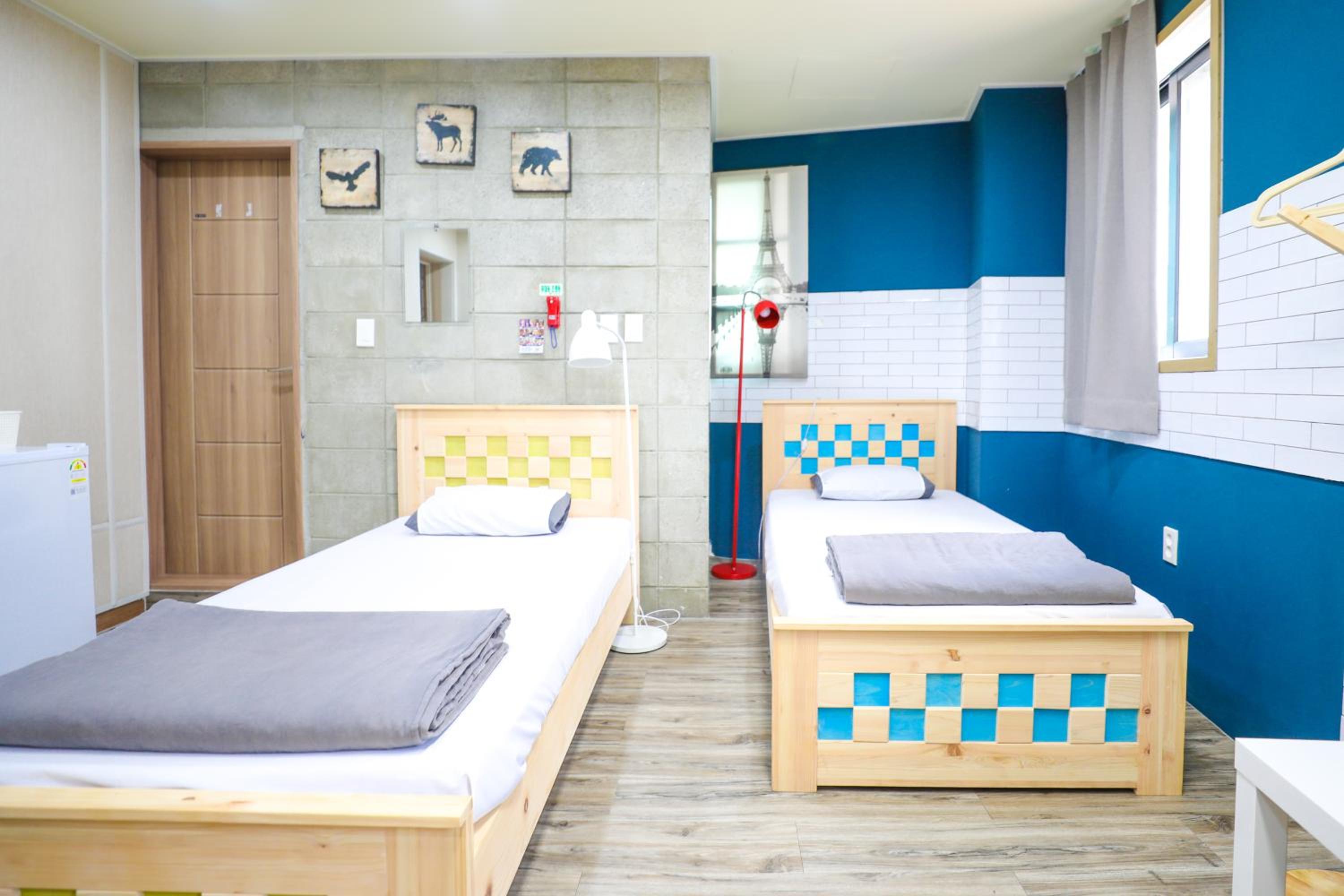 Midtown Hostel 19