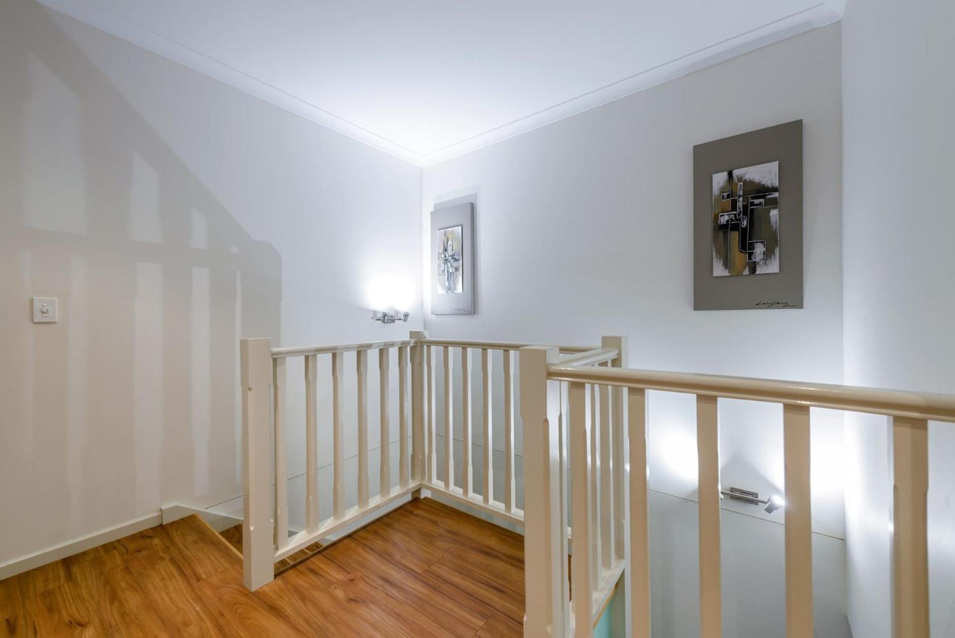 34 Gnulli Court