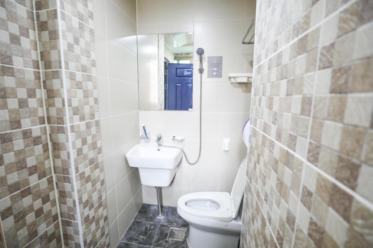 Midtown Hostel 3