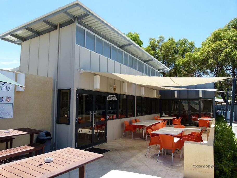 Townhouse 7 - Located at FOOTPRINTS PRESTON BEACH RESORT
