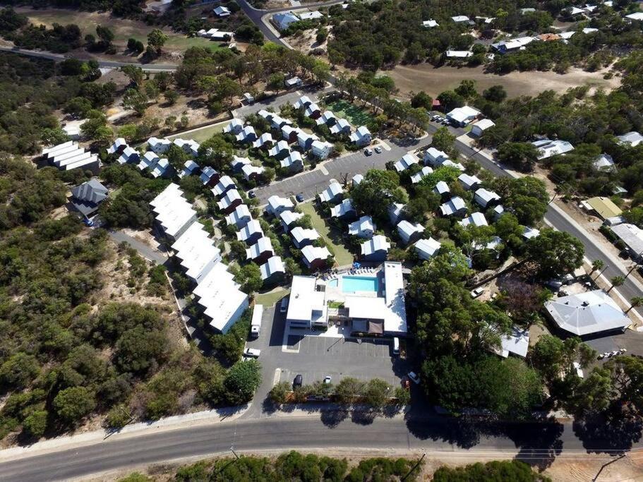 Townhouse 7 - Located at FOOTPRINTS PRESTON BEACH RESORT
