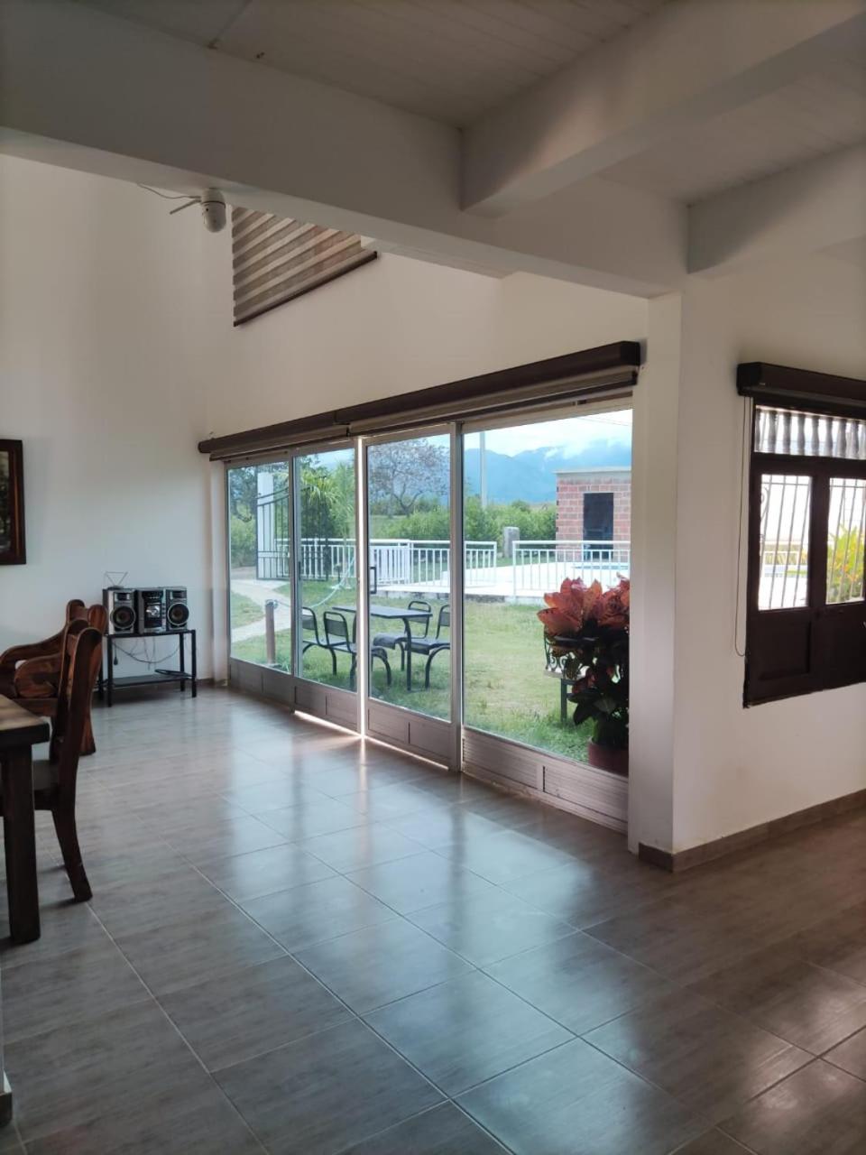 QUINTA RANCHO SANTIAGO CAMPESTRE capacidad 50 huéspedes