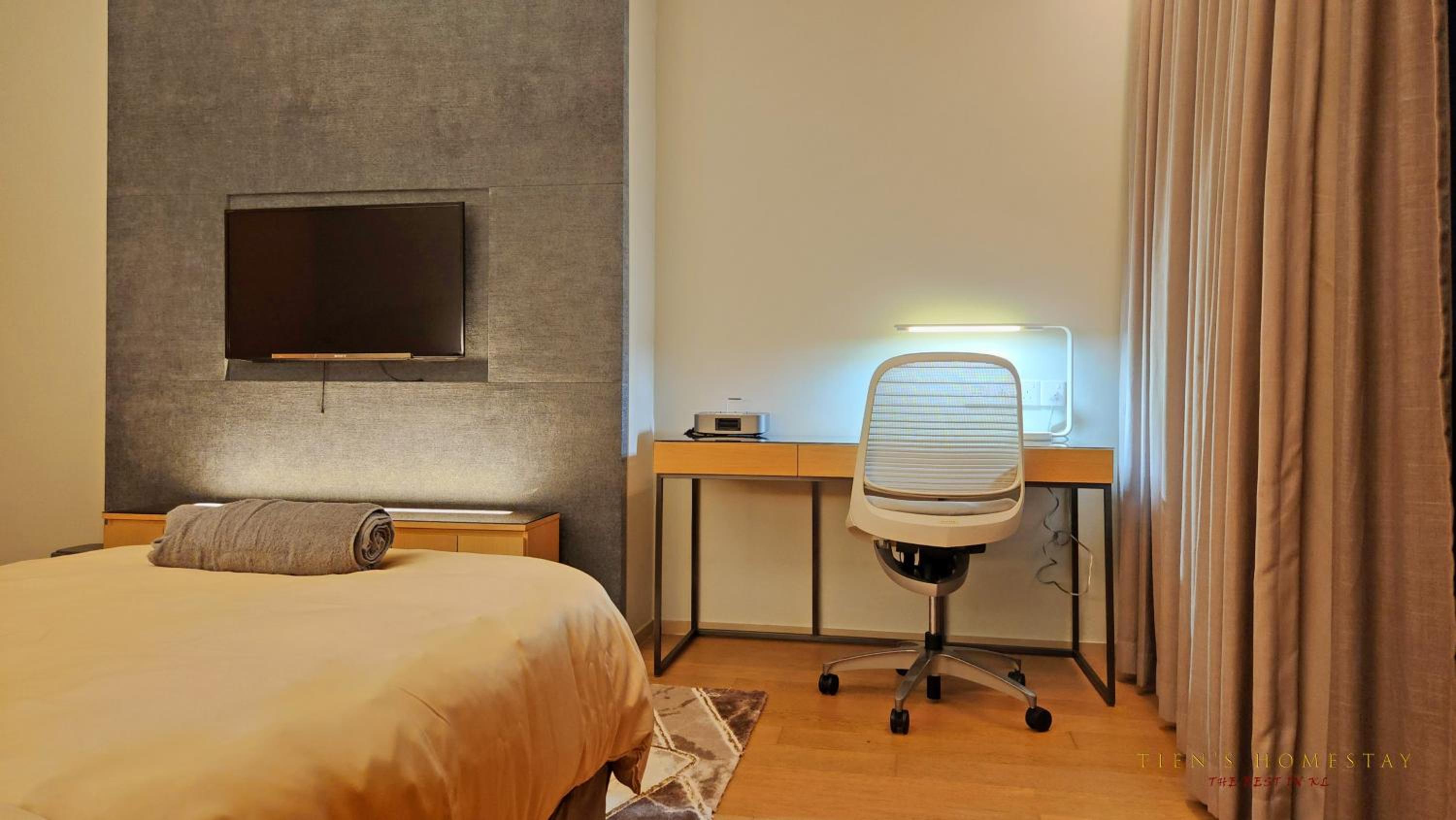 Luxurious stay in 188 Fraser Residence Suite