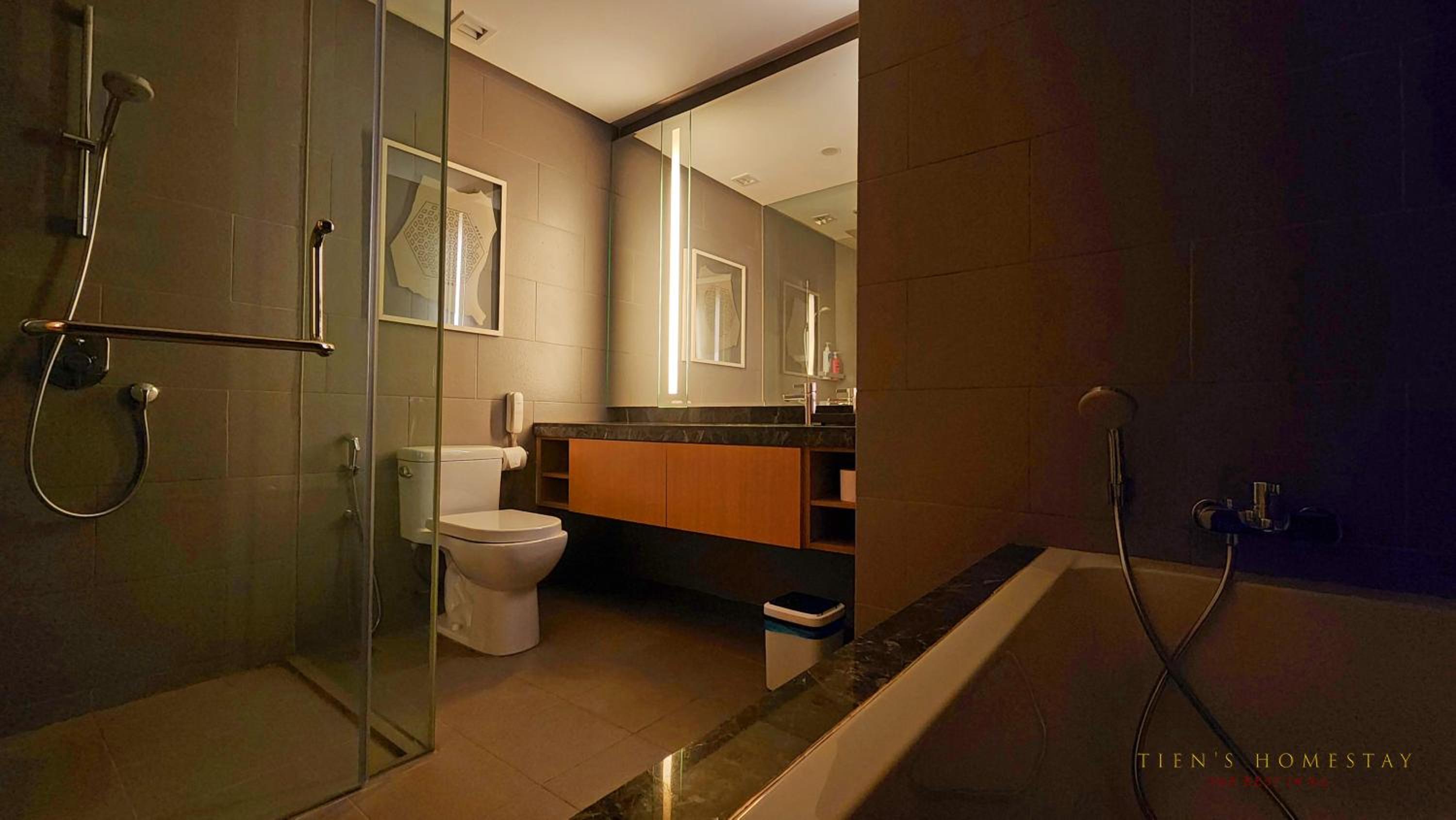 Luxurious stay in 188 Fraser Residence Suite