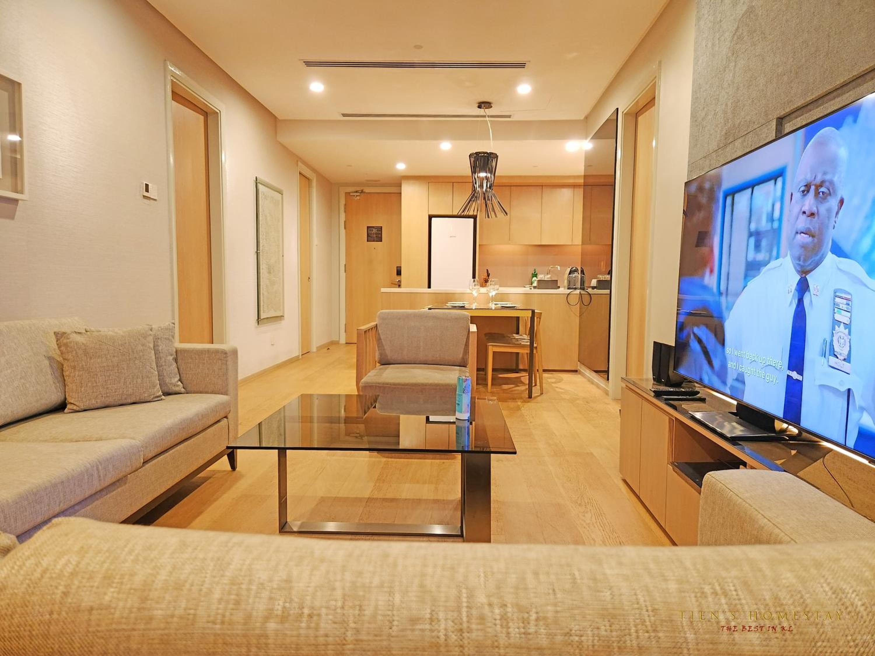 Luxurious stay in 188 Fraser Residence Suite