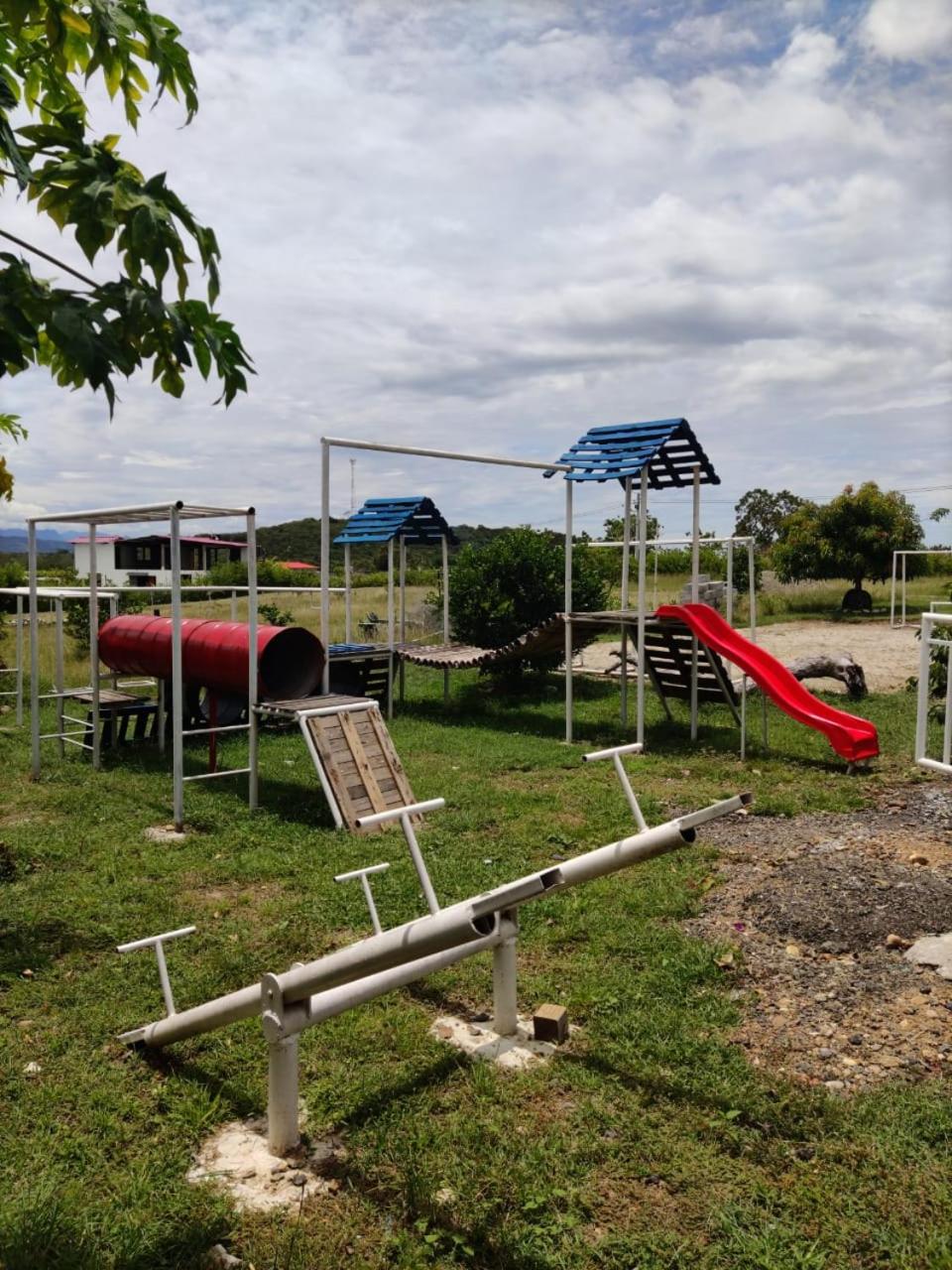 QUINTA RANCHO SANTIAGO CAMPESTRE capacidad 50 huéspedes