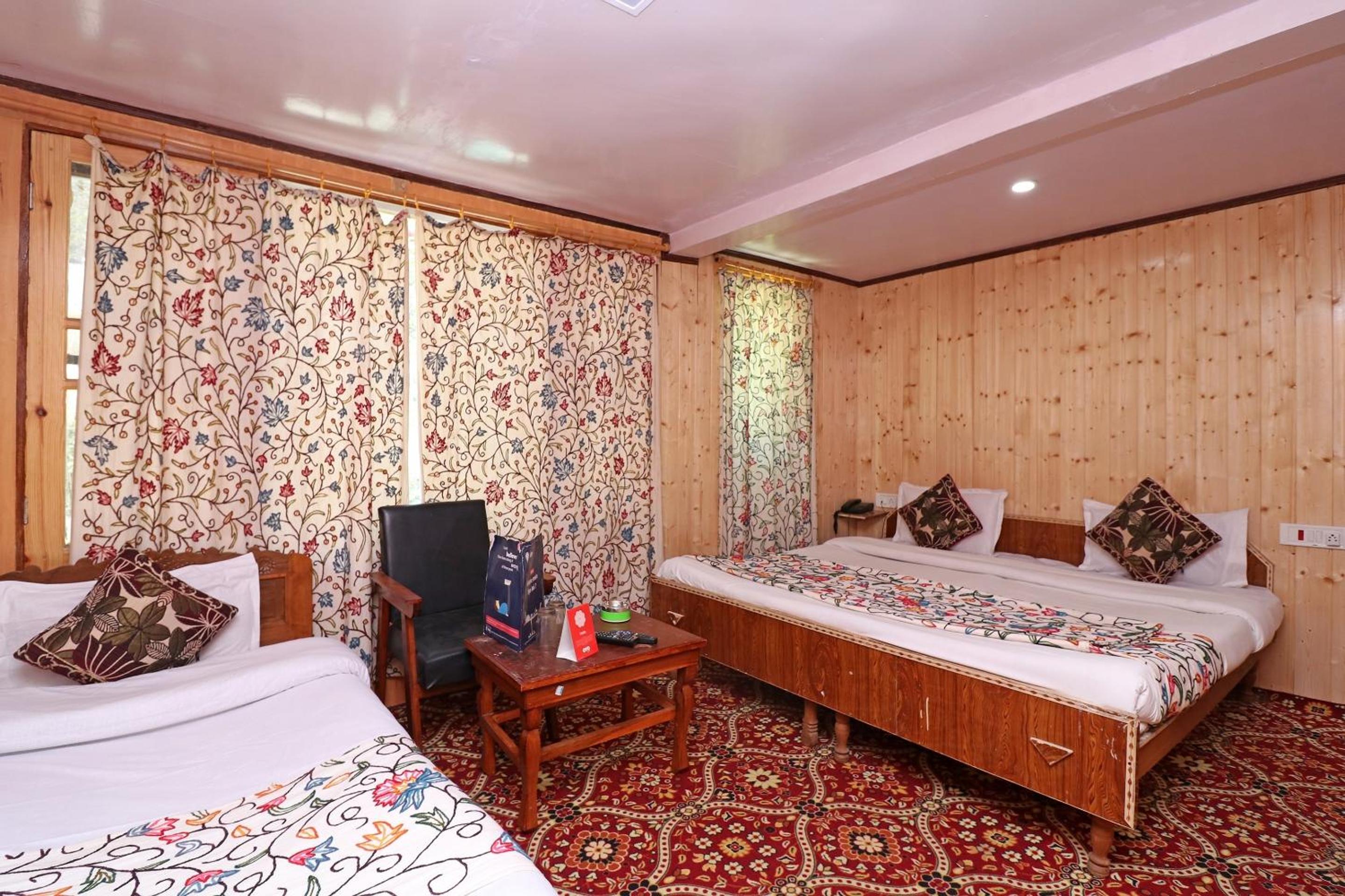 Hotel Bright Palace