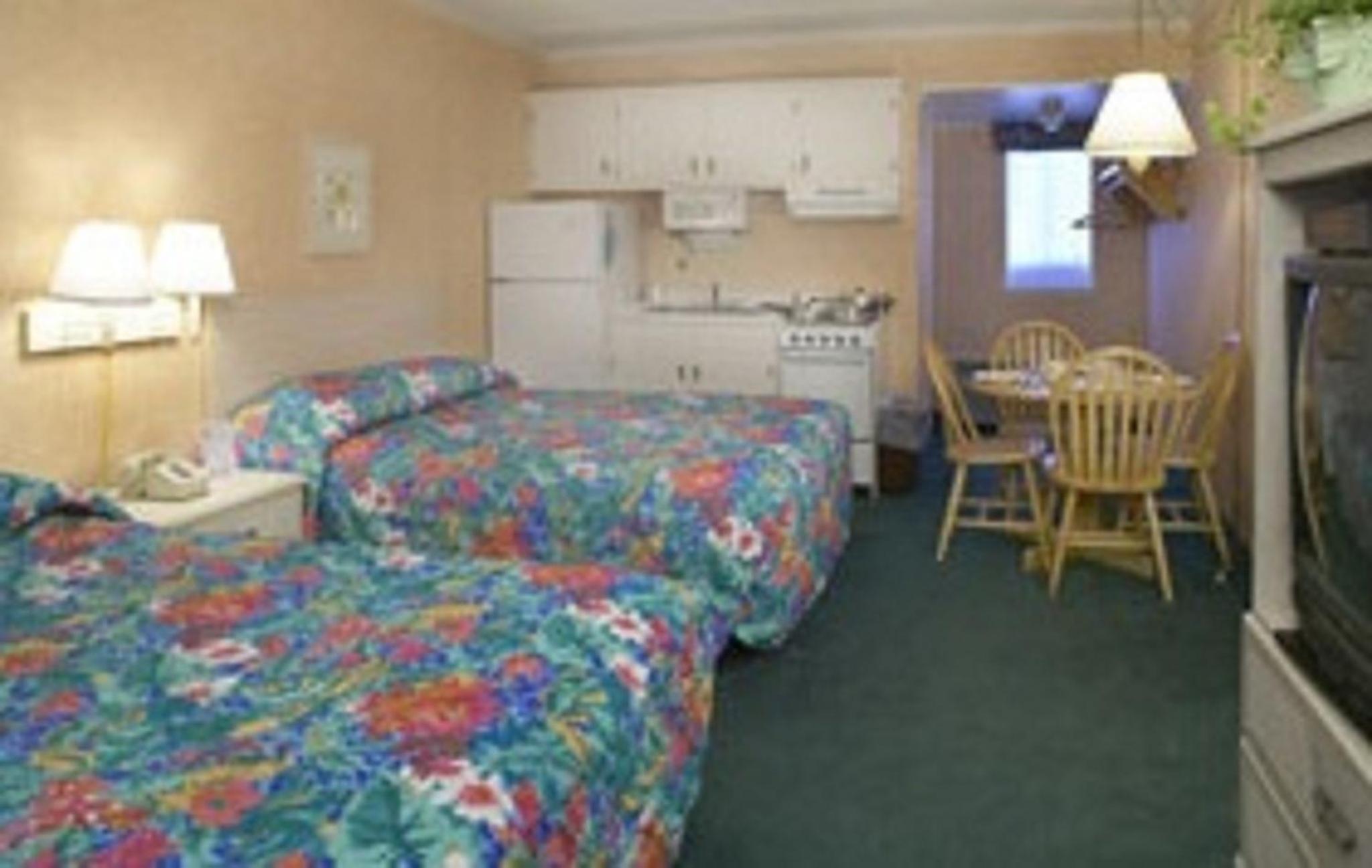 Shangri-La Motel