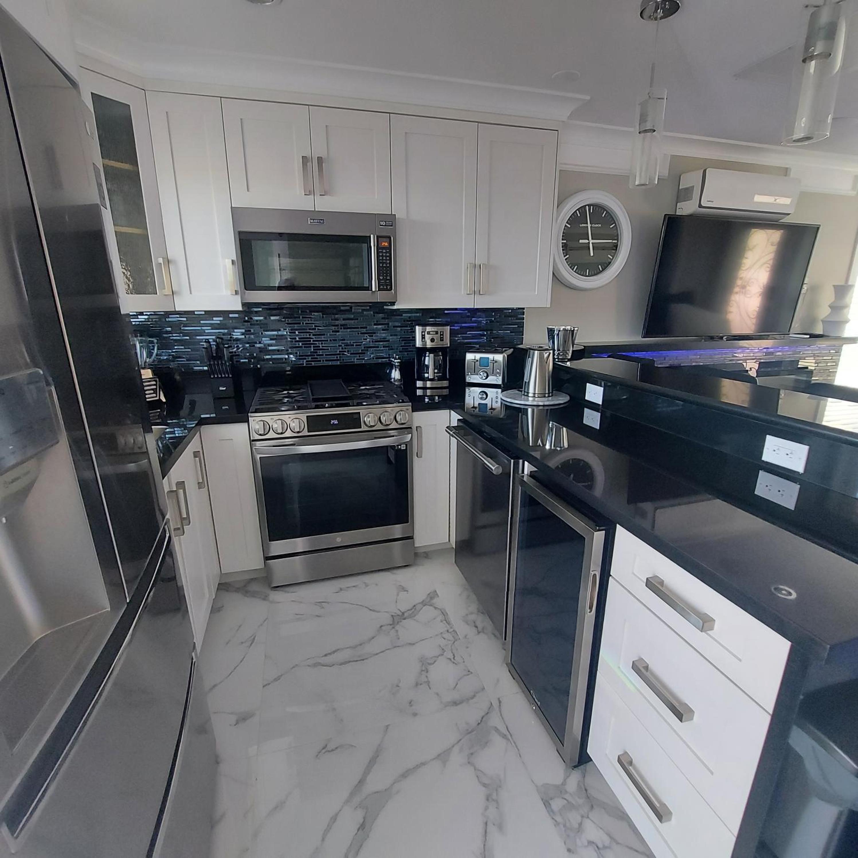Beautiful Bright 3 Bed Townhouse