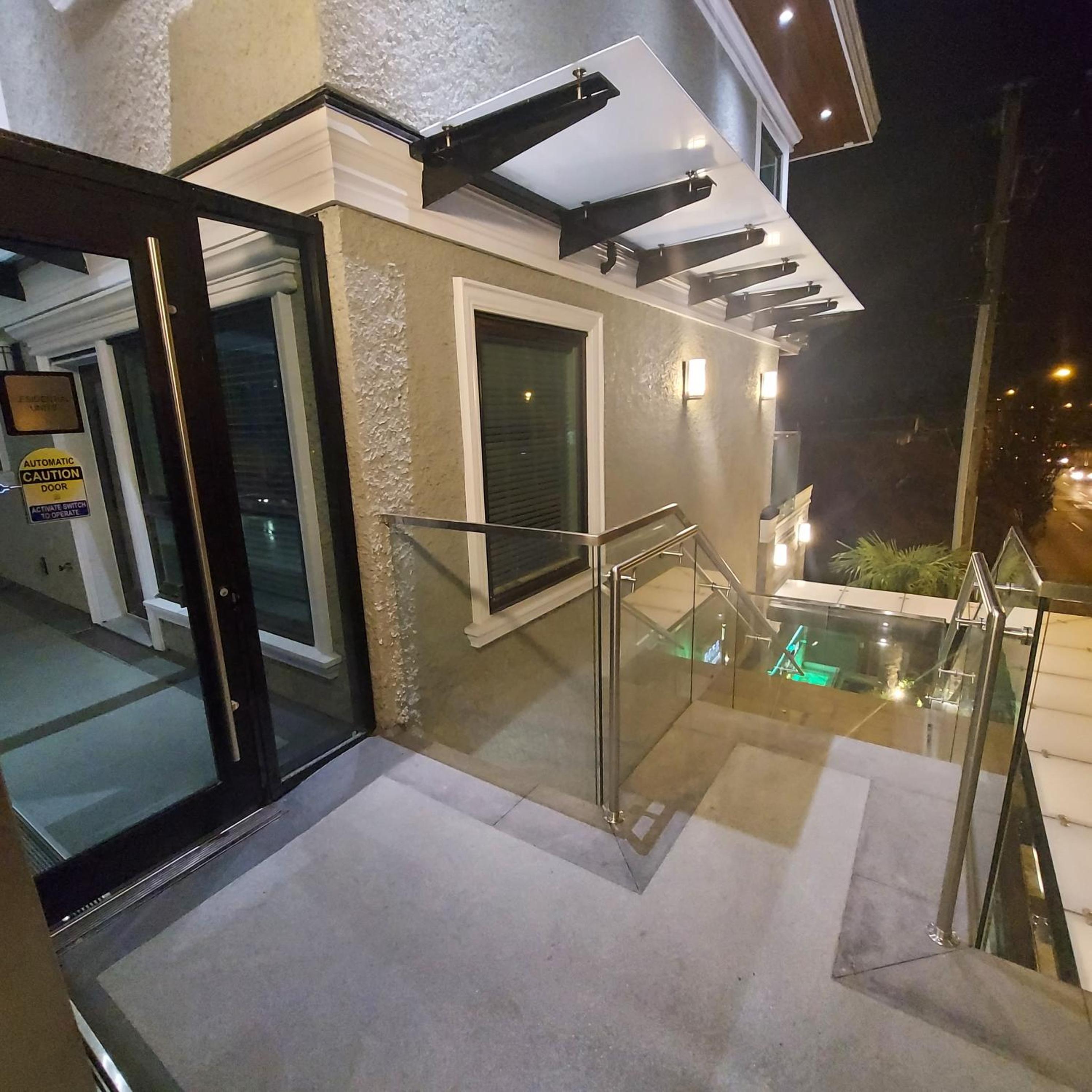 Beautiful Bright 3 Bed Townhouse
