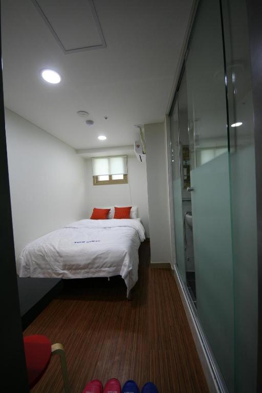 Star Guest House