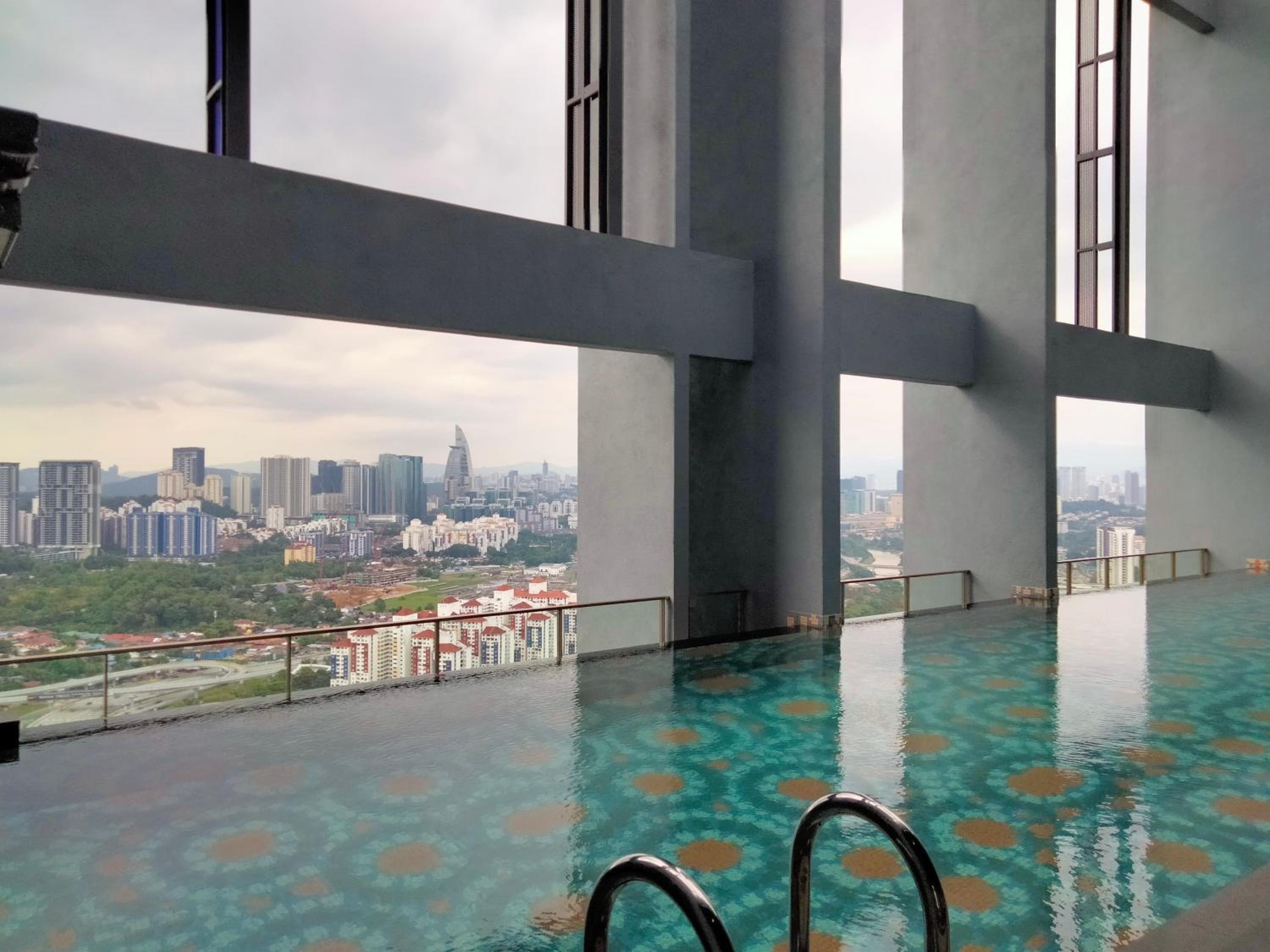 Millerz Square 2Br 4pax MidValley, Old Klang Road
