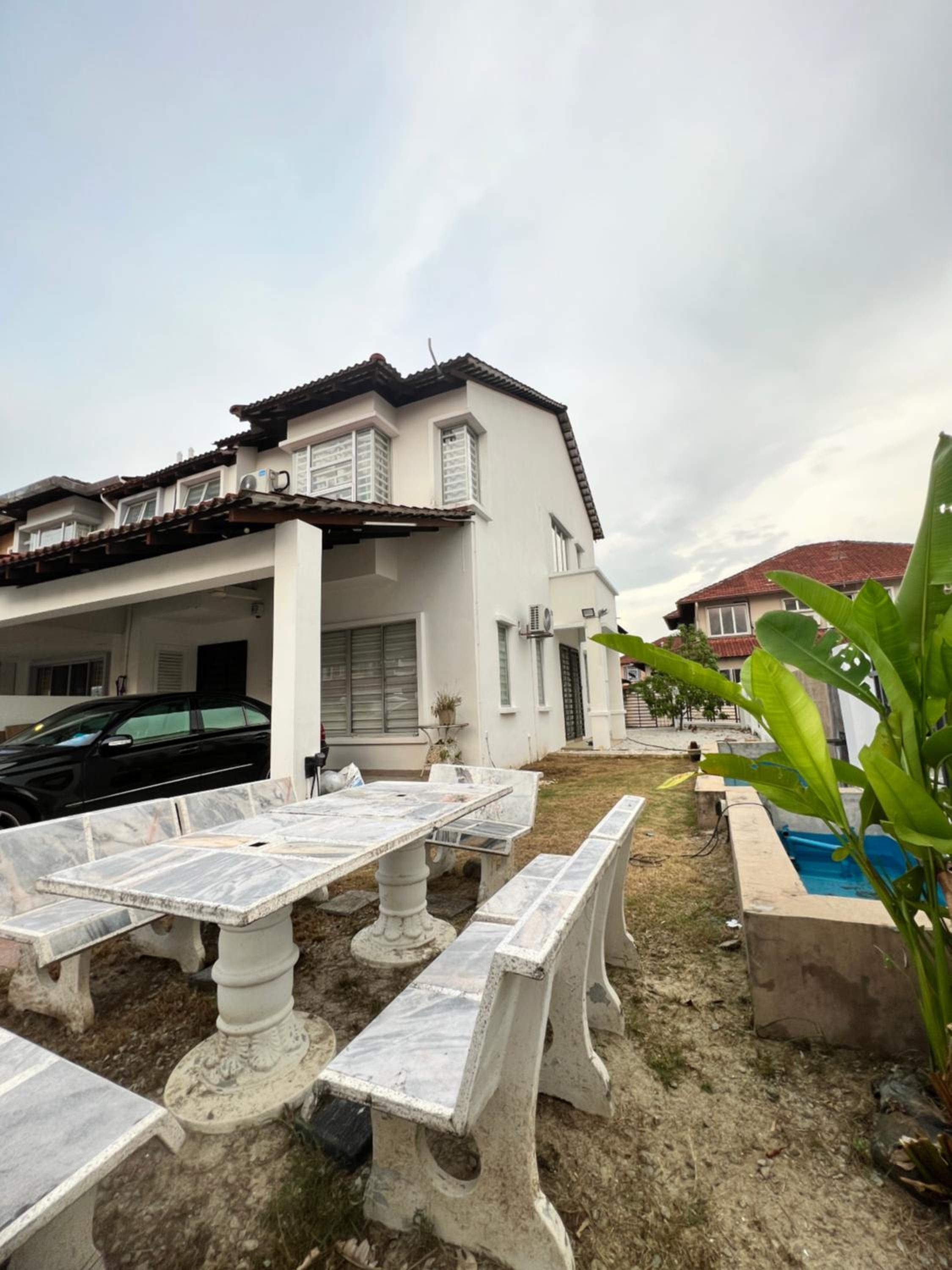 Icon BM Vacation Home with Water Fountain and Barbeque Area by ZamanJa